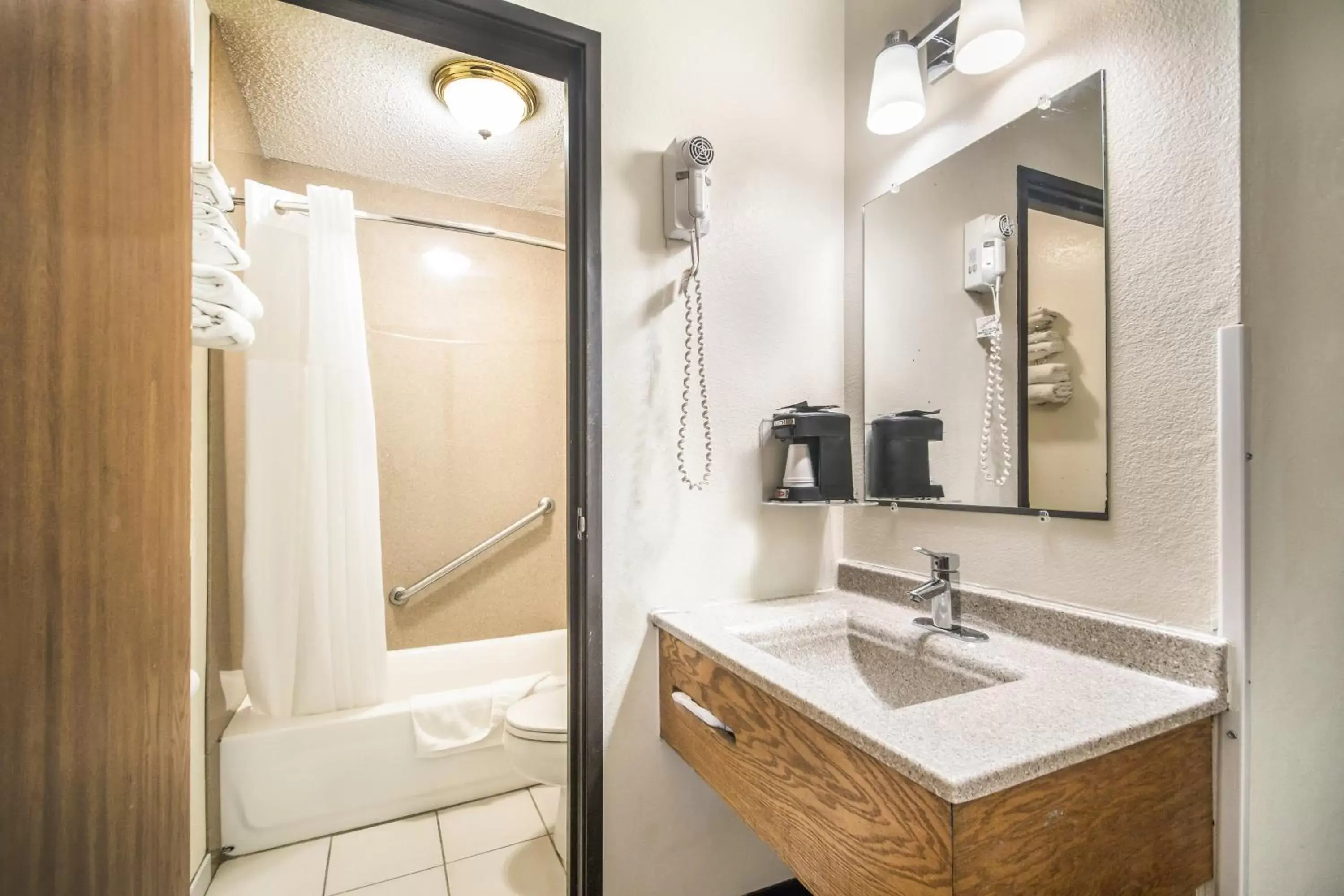 Bathroom in Americas Best Value Inn & Suites Harrisonville