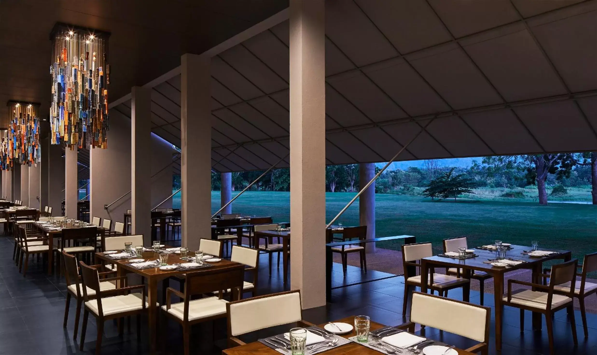 Restaurant/places to eat in Jetwing Lake Restaurant/places to eat in Jetwing Lake