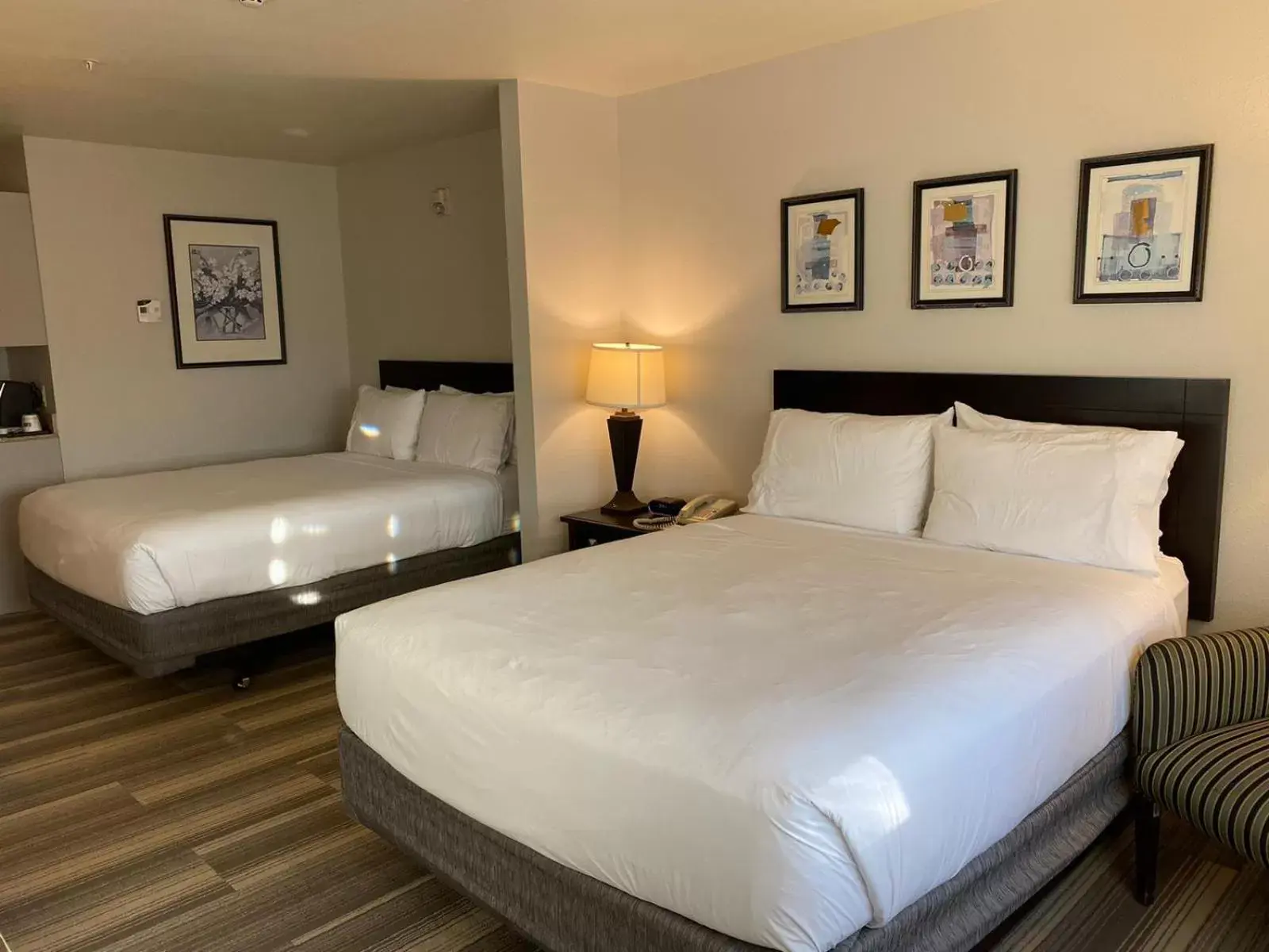 Bed in Hotel Marguerite Anaheim - Garden Grove, Trademark Collection