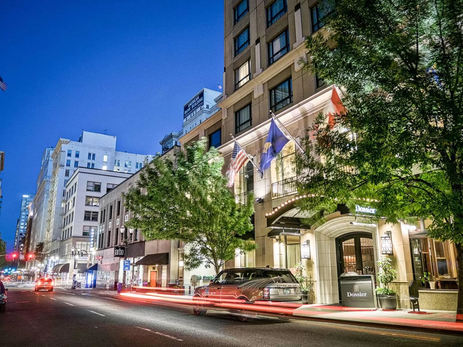 Property building in Dossier