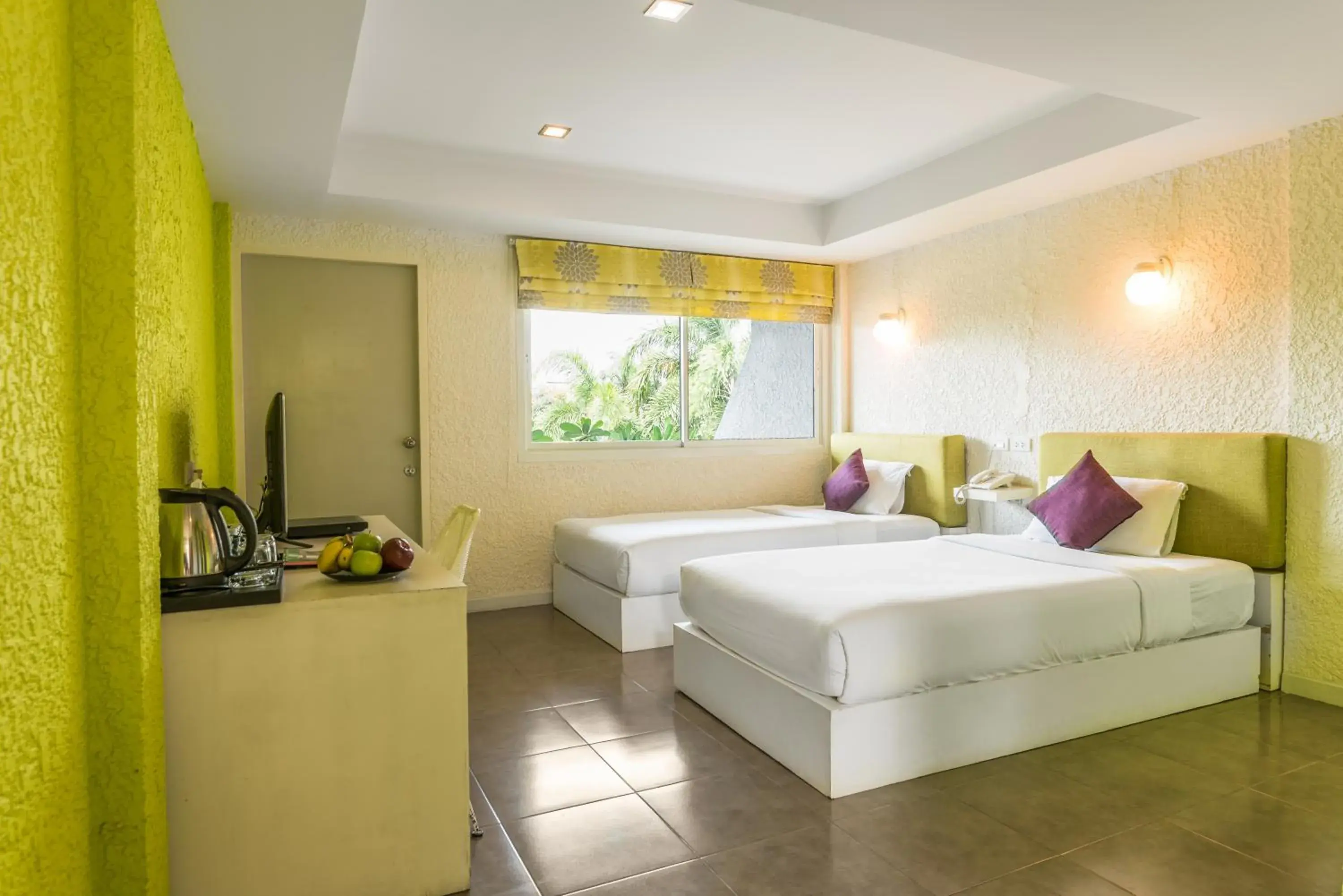 Photo of the whole room, Bed in Lantana Pattaya Hotel (SHA Extra Plus)