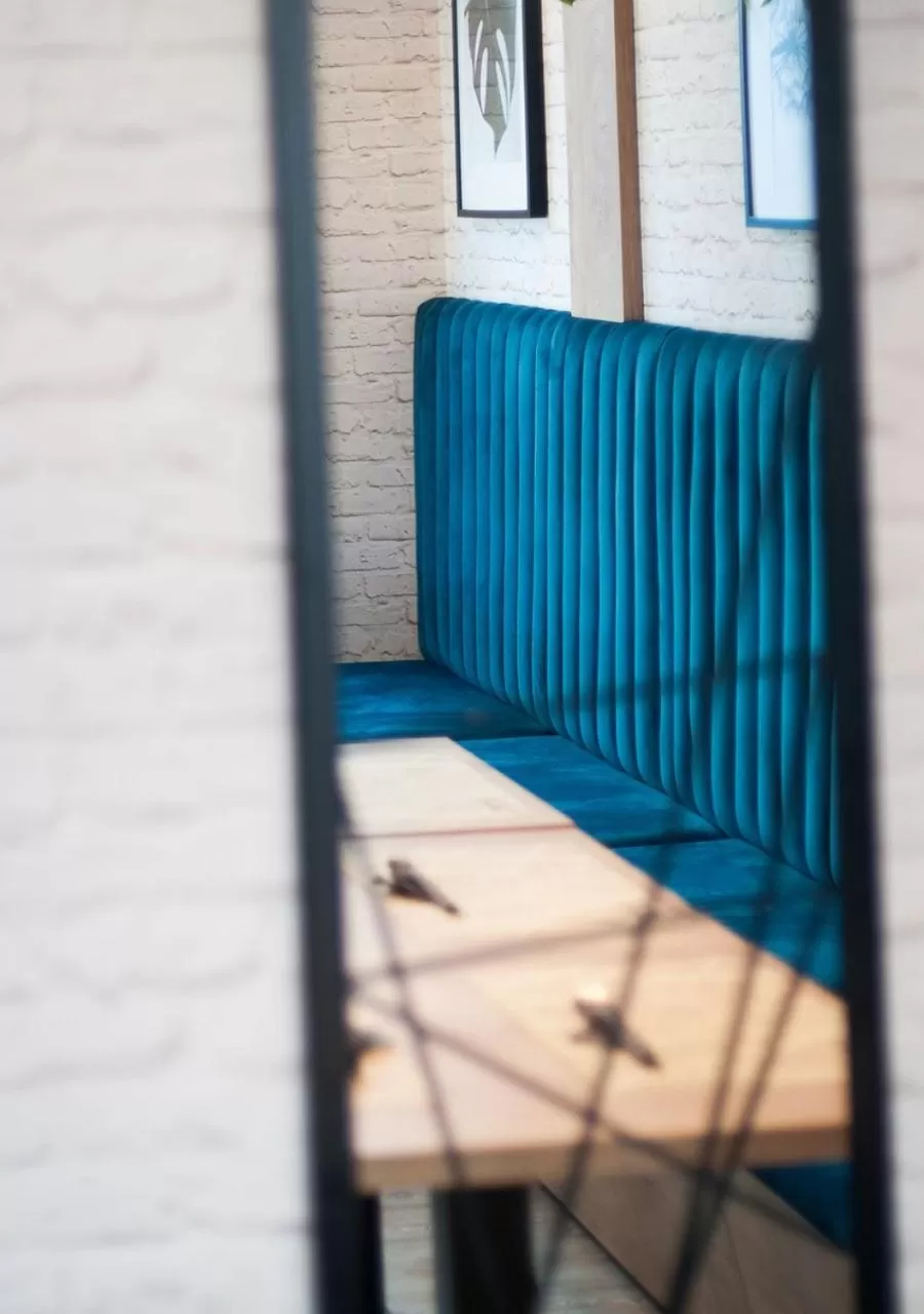 Restaurant/places to eat in Urban Ring Hotel