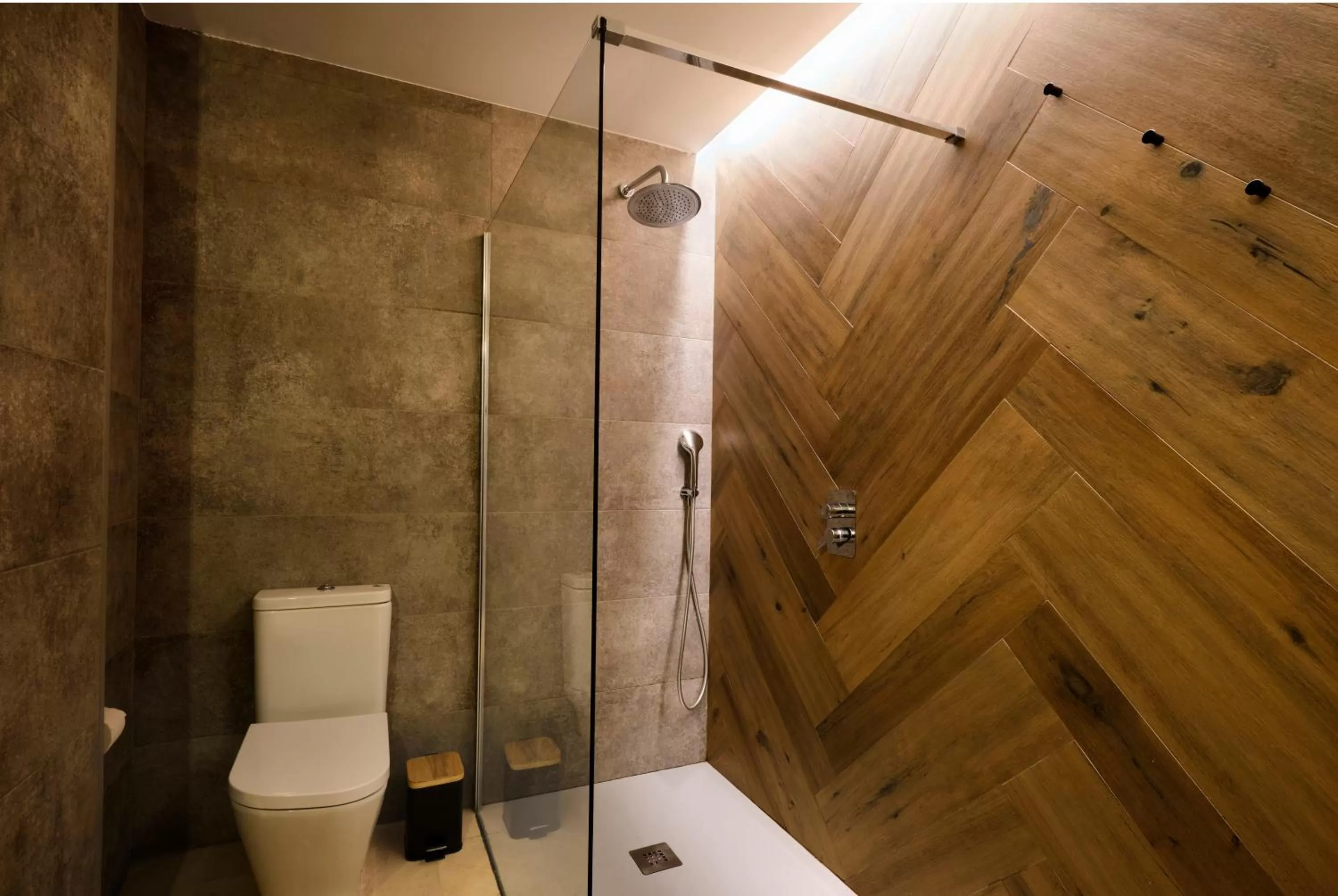 Toilet in Sweet Sevilla Suites