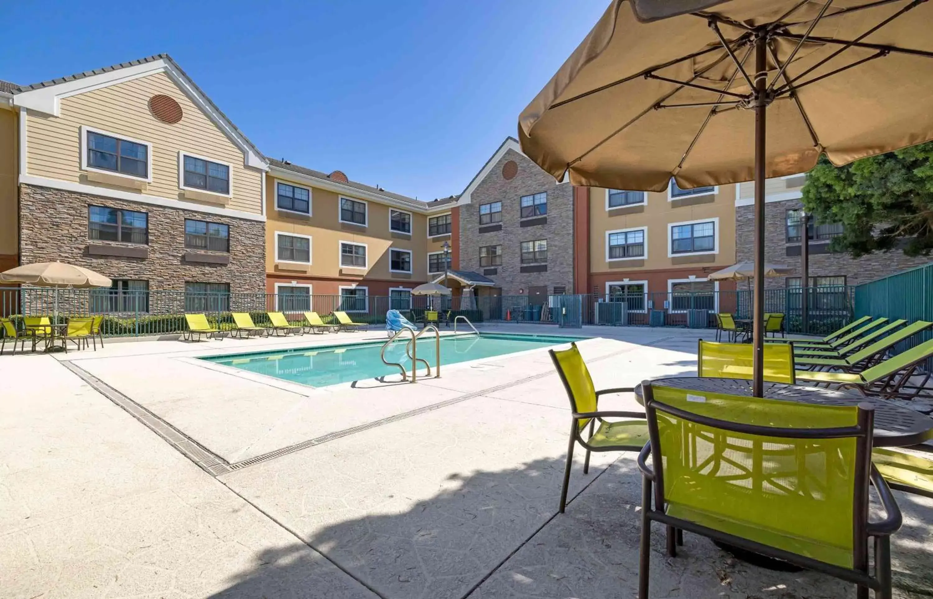 Pool view, Swimming Pool in Extended Stay America Suites - San Diego - Carlsbad Village by the Sea