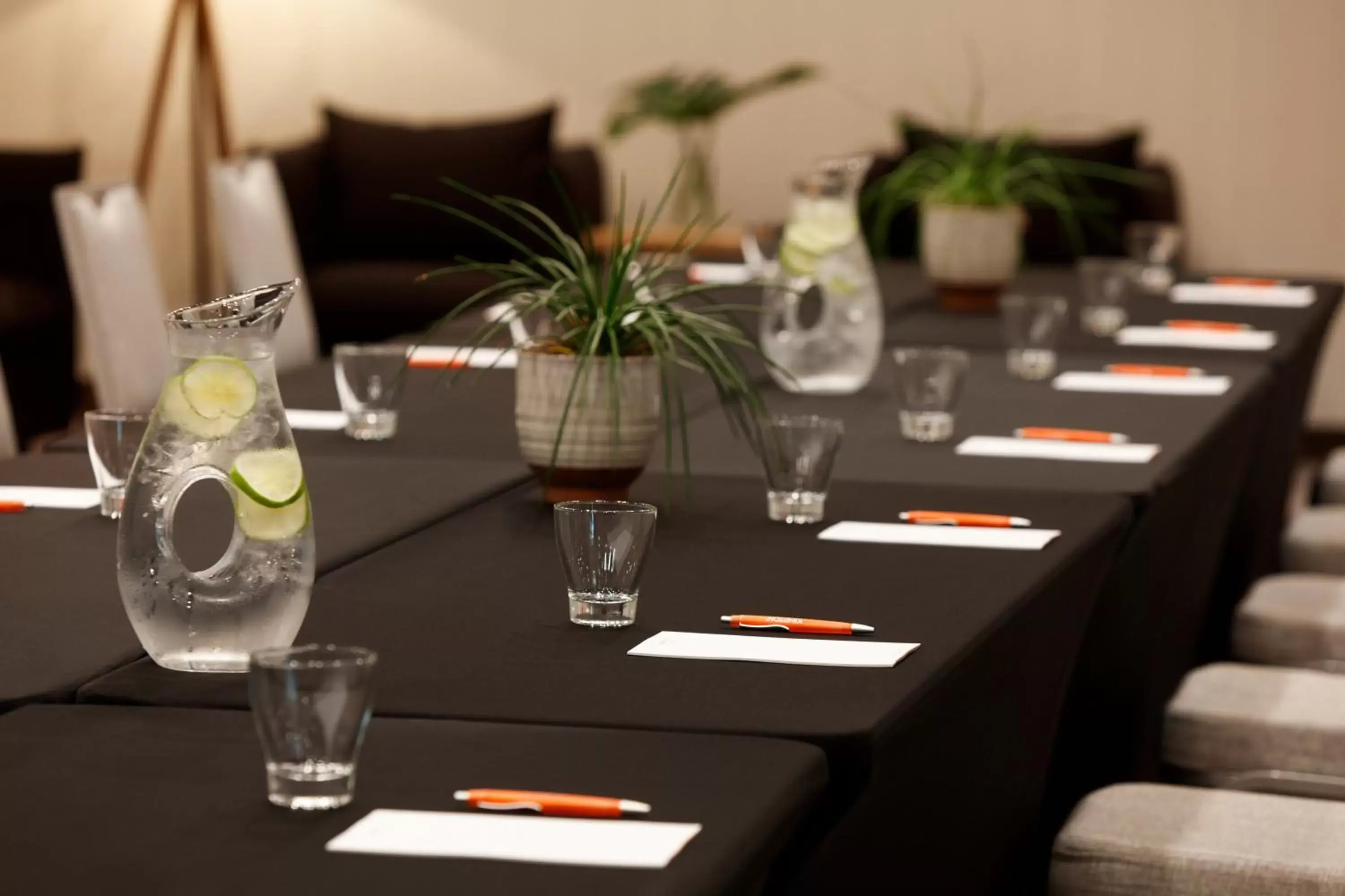 Meeting/conference room, Restaurant/Places to Eat in Kimpton Overland Hotel - Atlanta Airport, an IHG Hotel