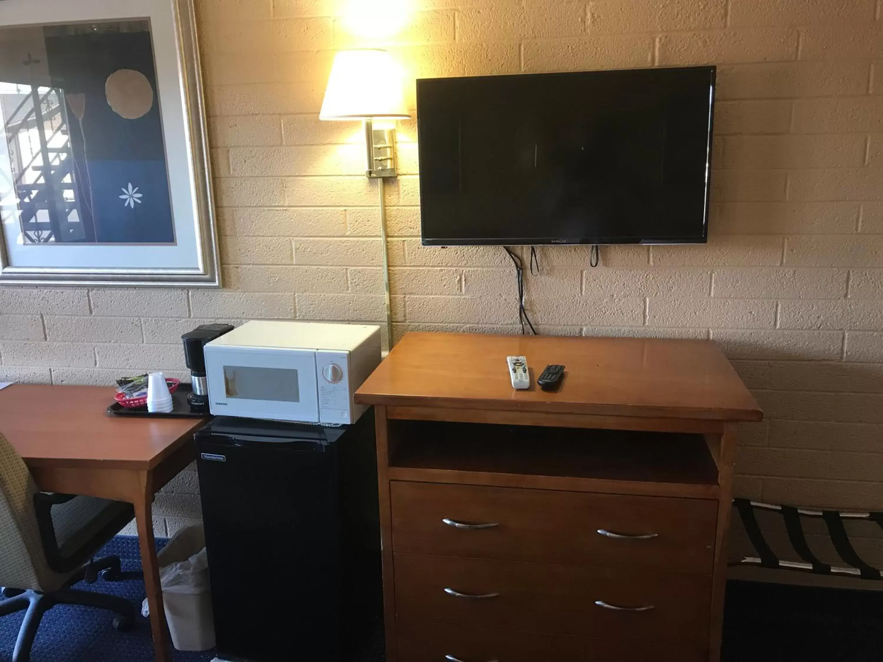 Family Room with Bath in Motel 6 Williams AZ Historic Route 66 Family Room with Bath in Motel 6 Williams AZ Historic Route 66