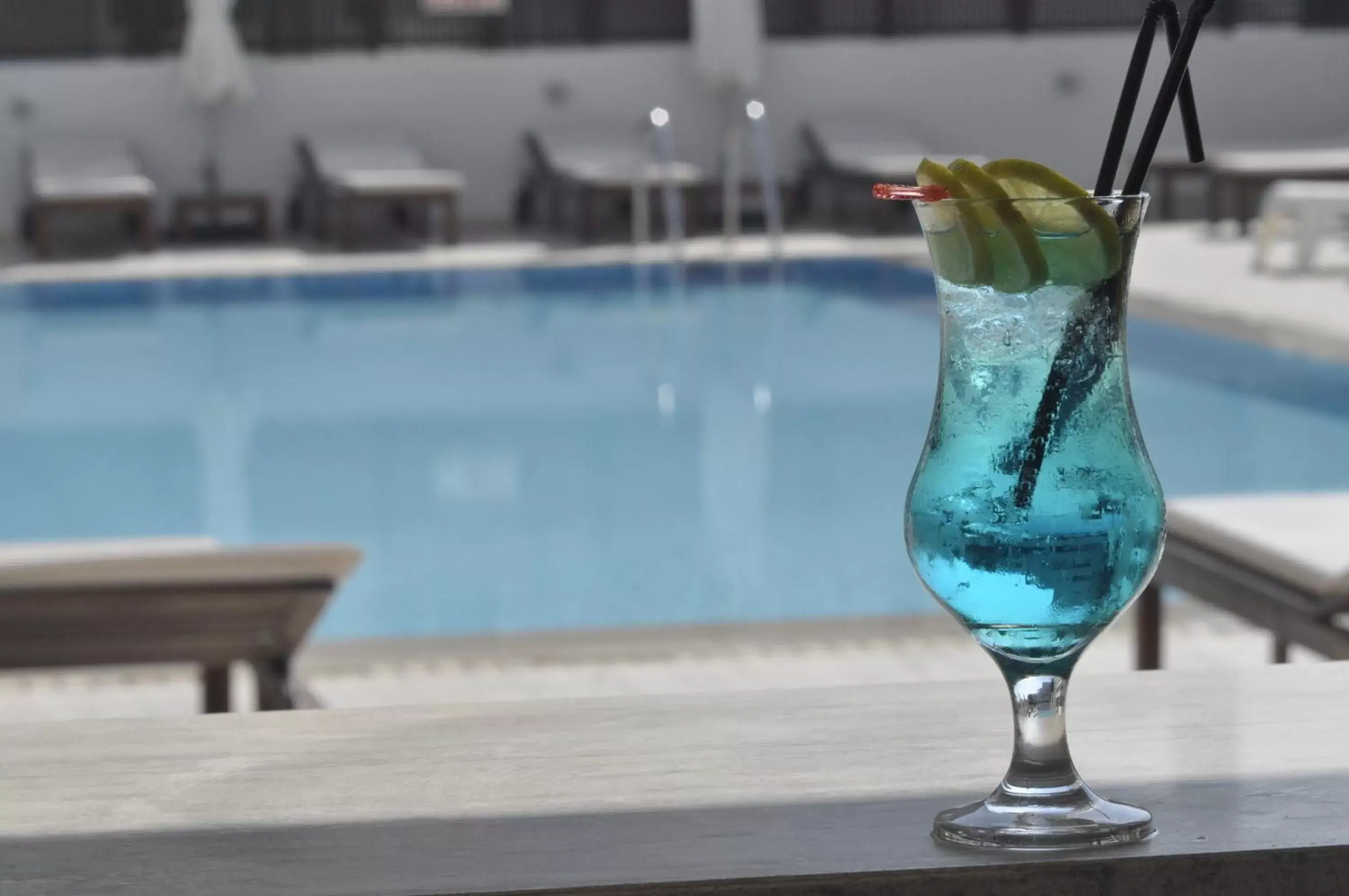 Lounge or bar, Swimming Pool in Sun Hall Hotel