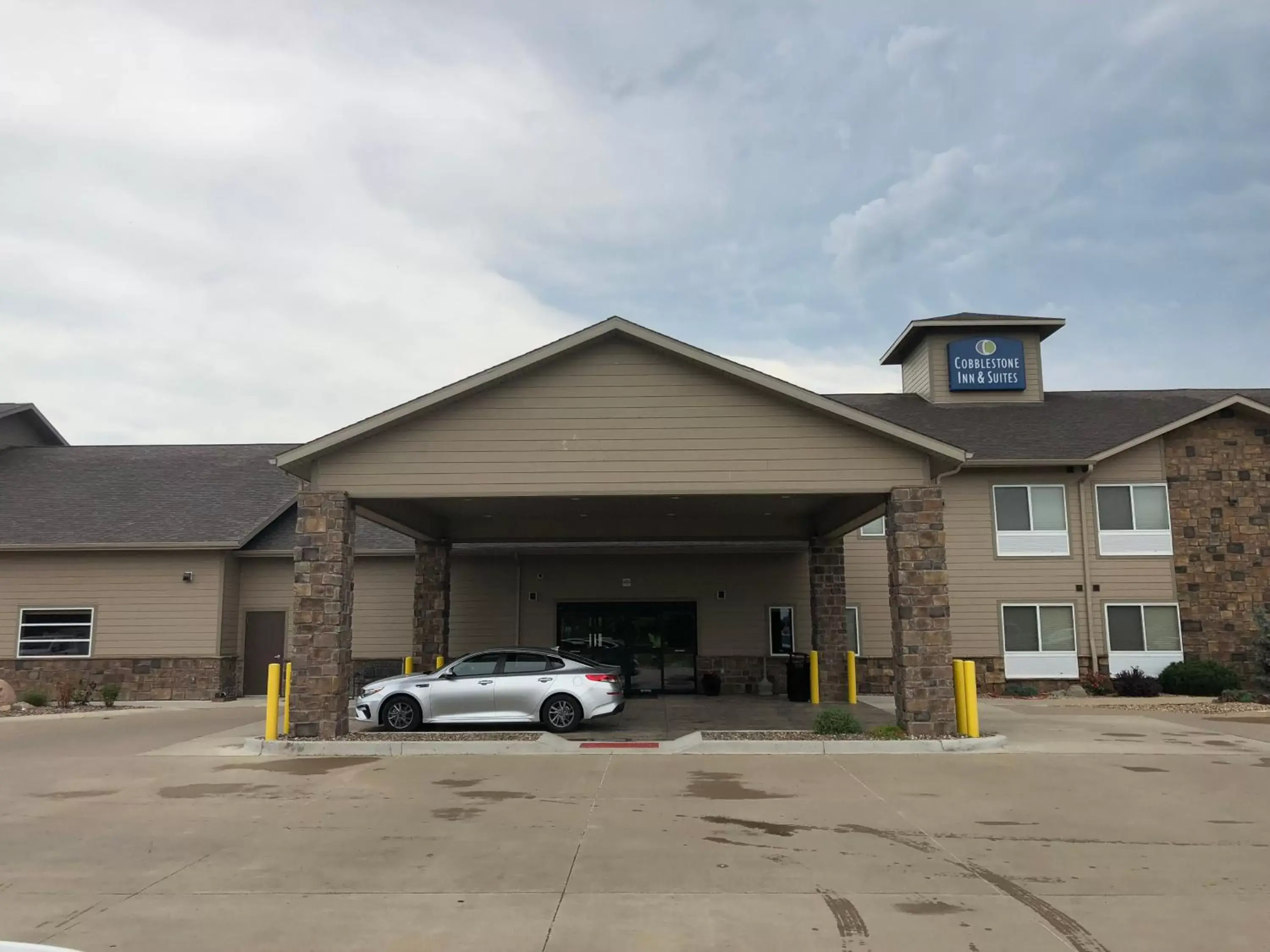 Facade/entrance, Property Building in Cobblestone Inn & Suites Fort Madison