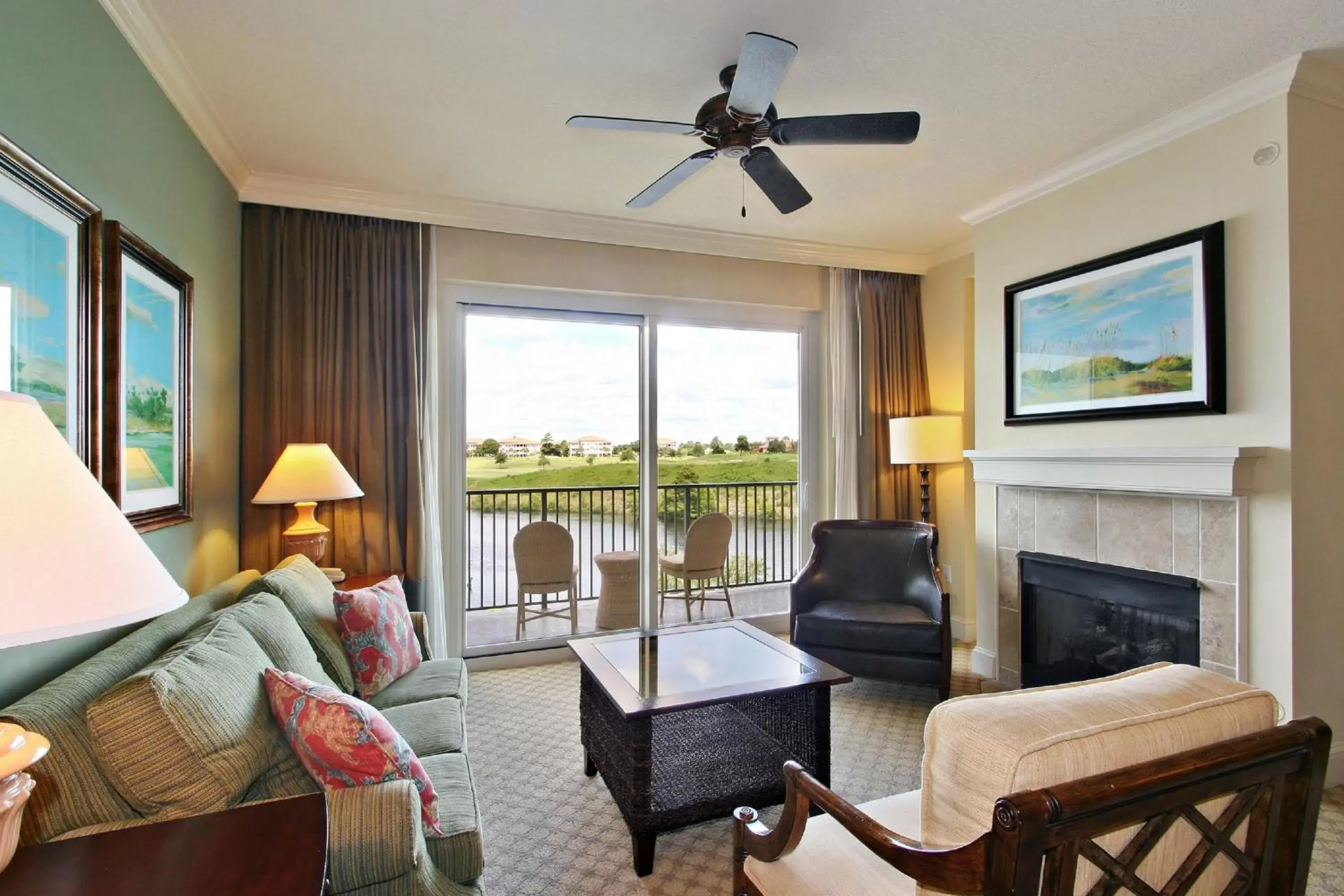 Spring, Seating Area in Marina Inn at Grande Dunes