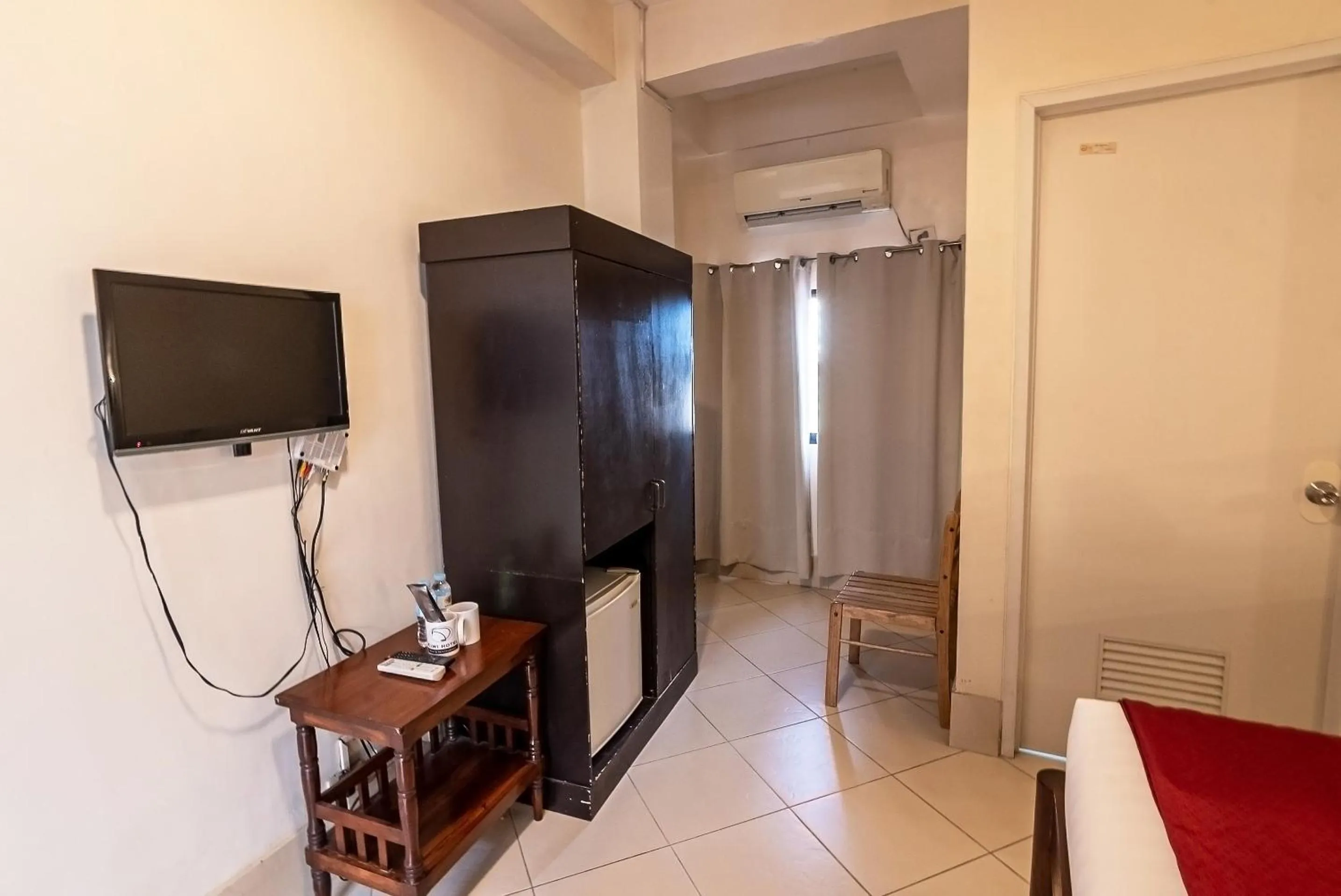 Bedroom in Kiwi Hotel