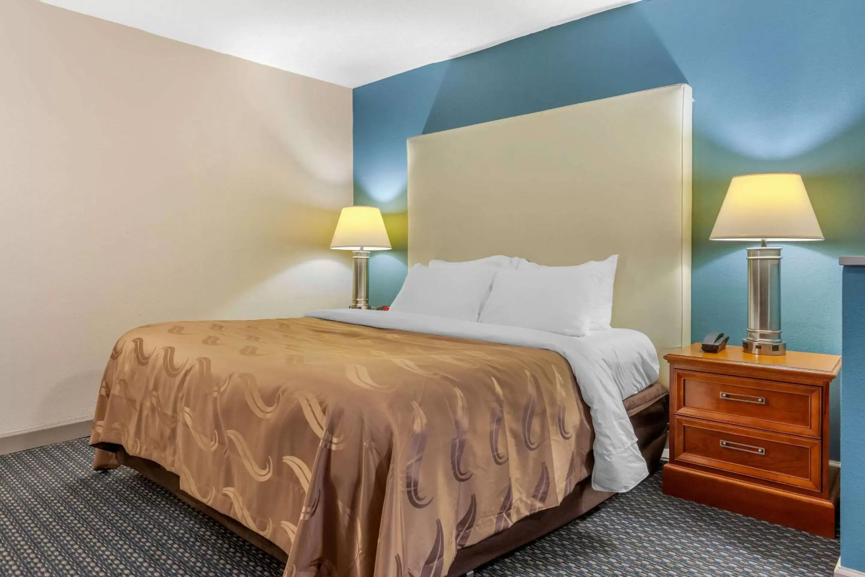 Photo of the whole room, Bed in Quality Inn & Suites Apex-Holly Springs