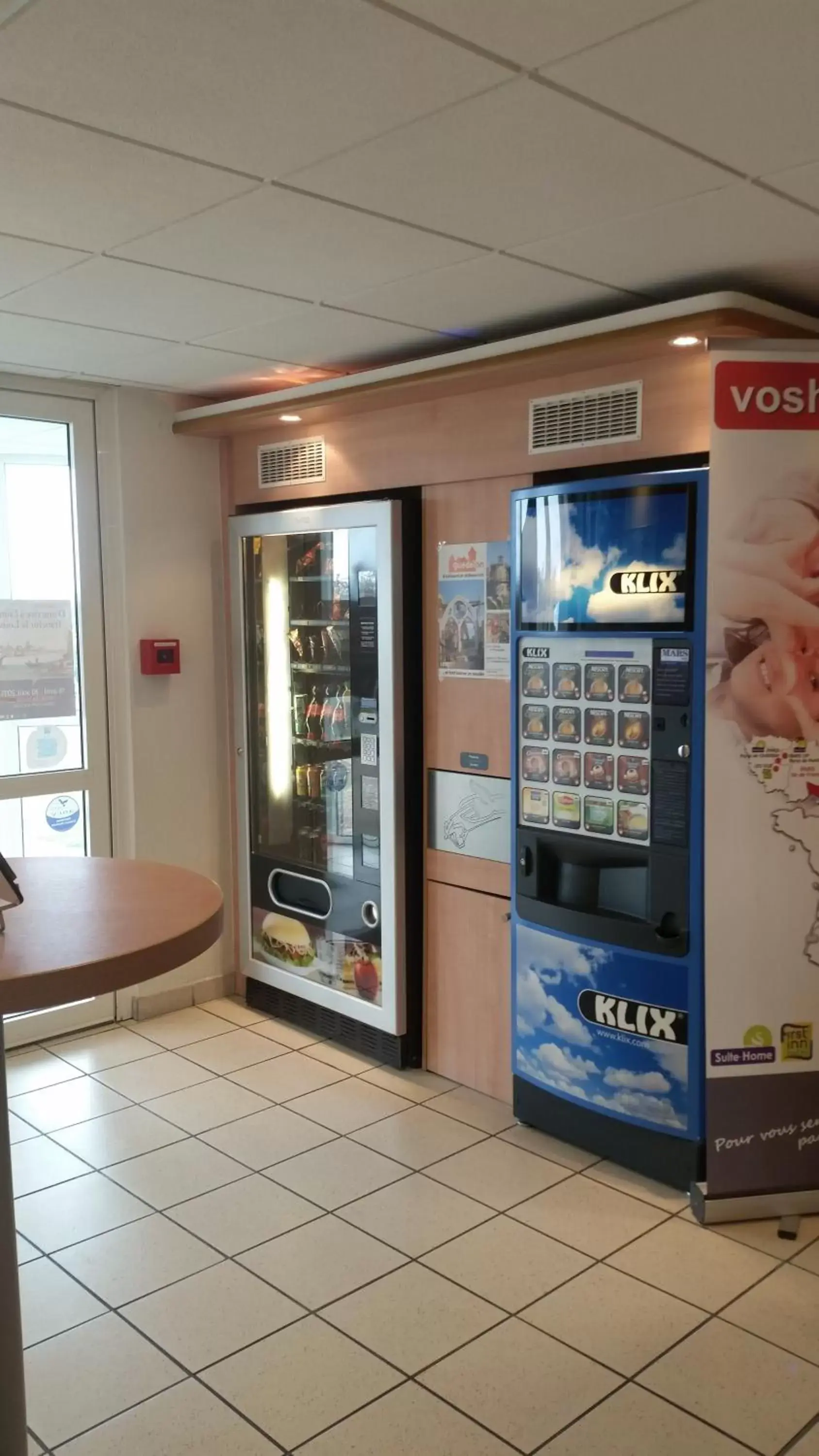 Lobby or reception, Supermarket/Shops in Hotel Ibis Budget Cosne Sur Loire