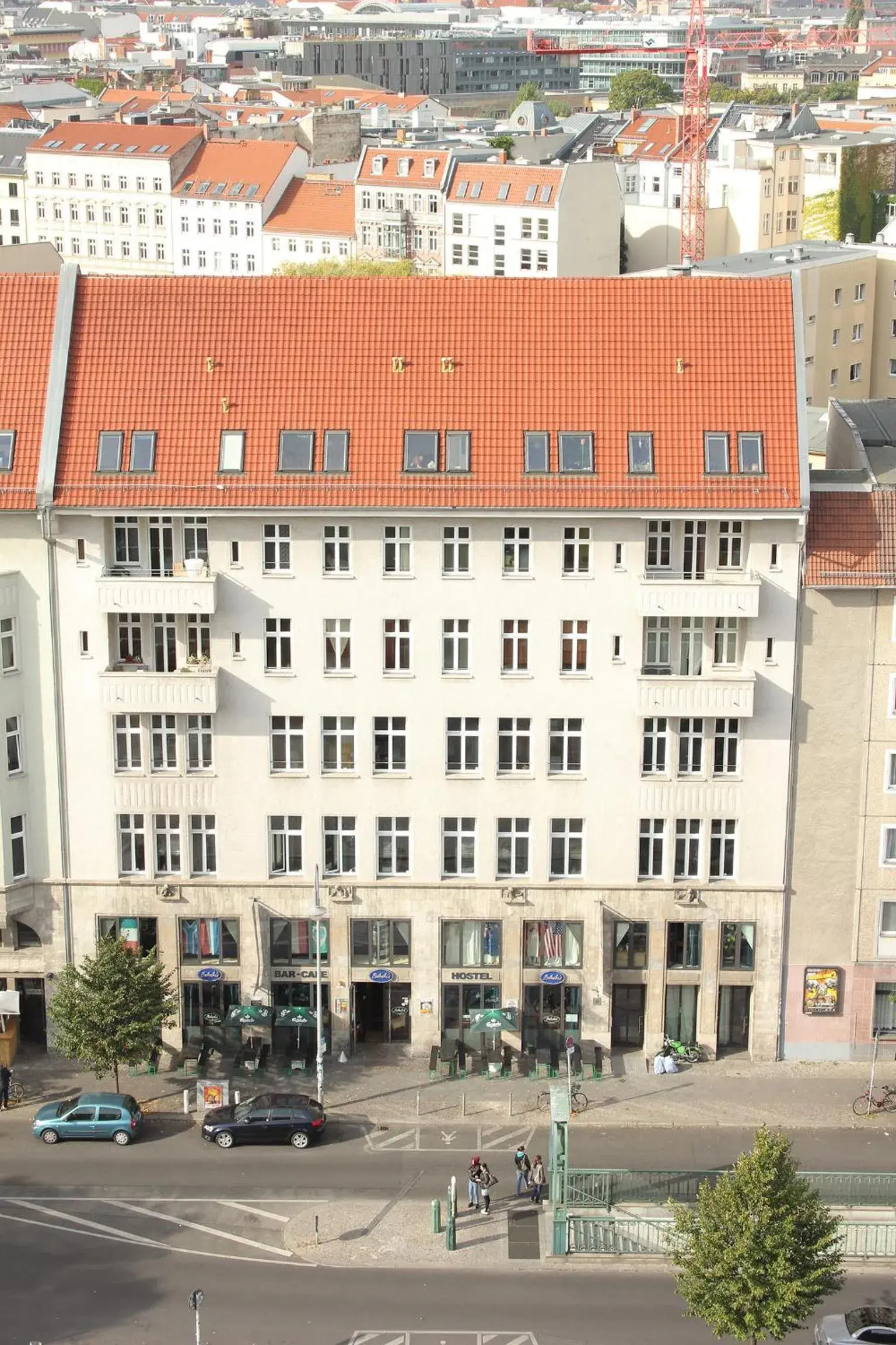 Facade/entrance in St Christopher's Apartments Facade/entrance in St Christopher's Apartments