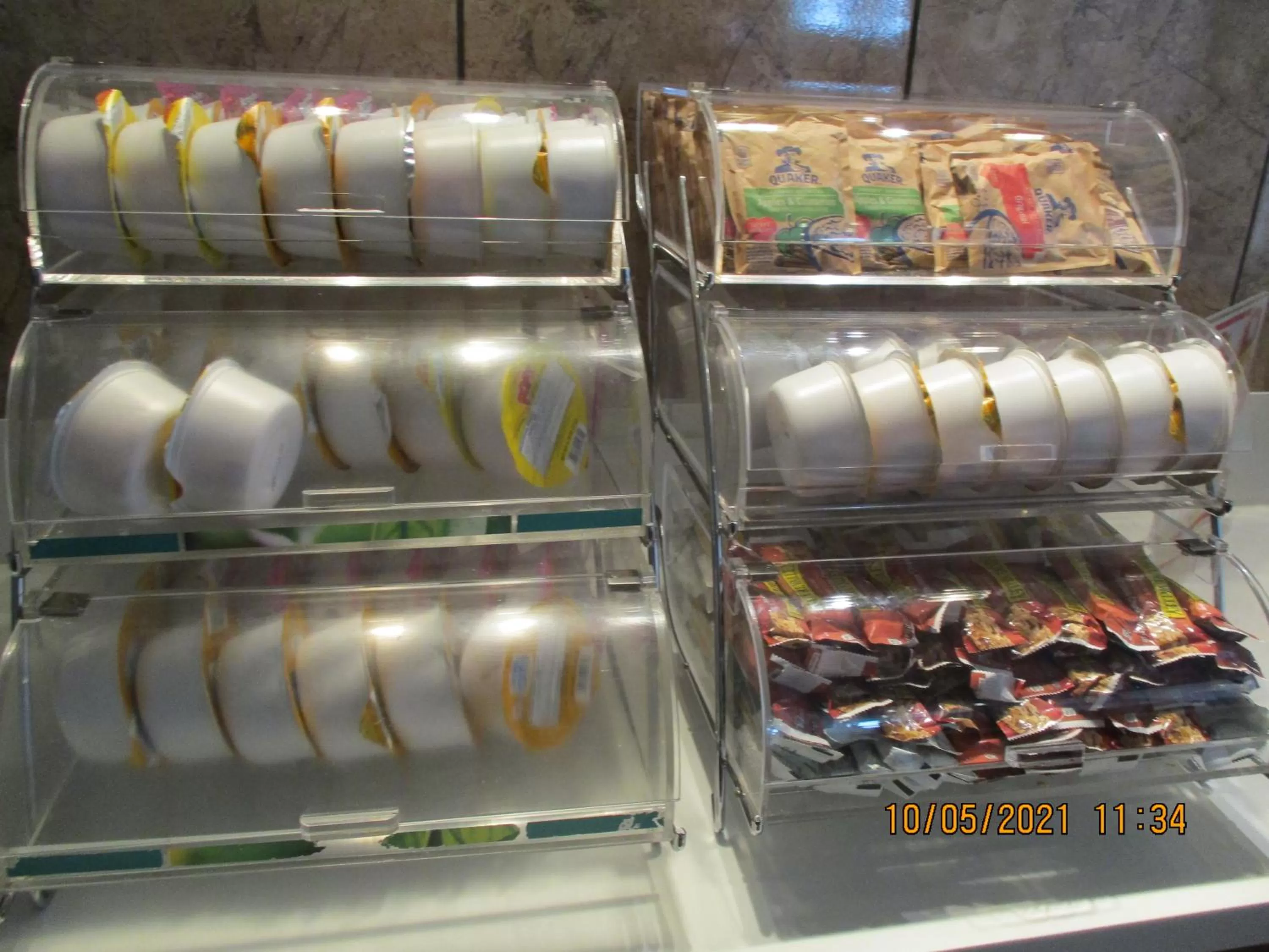 Buffet breakfast in Quality Inn & Suites Kissimmee by The Lake - Free Shuttle to Theme Parks