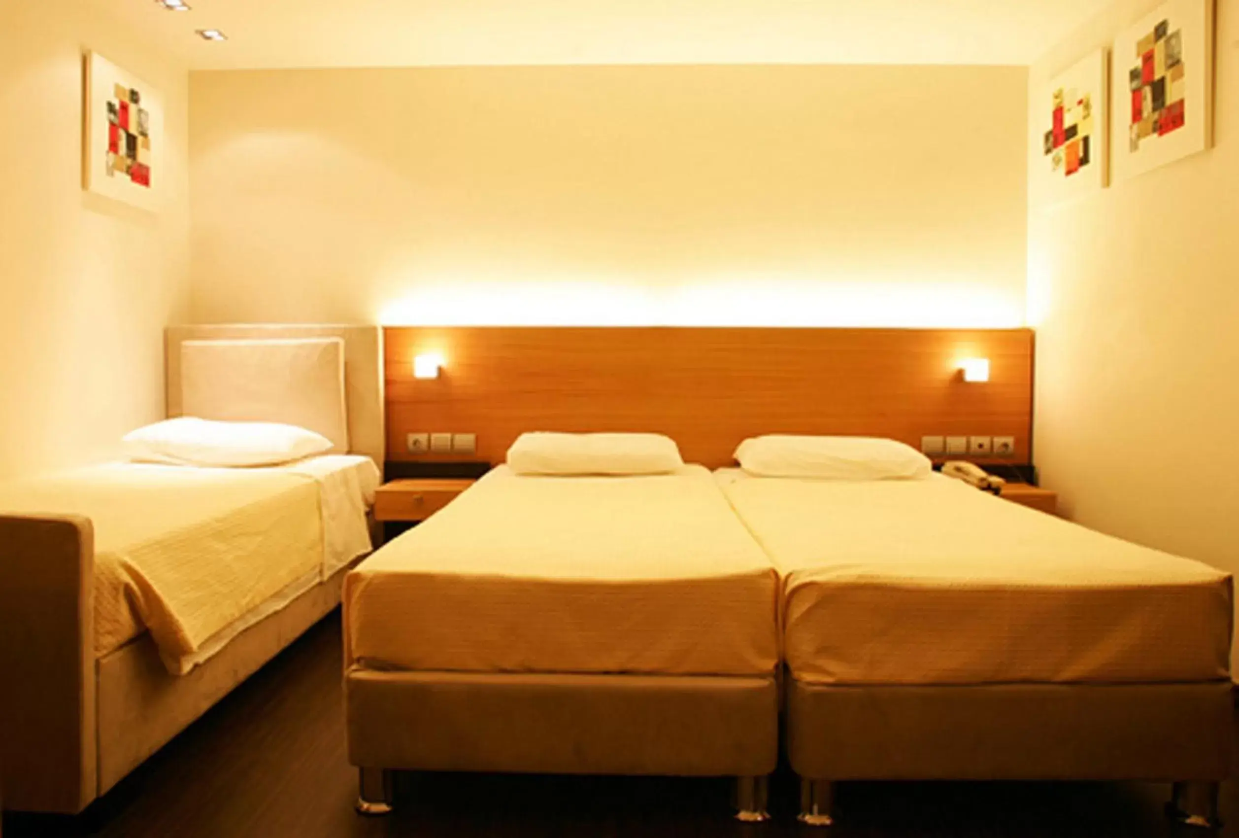 Bed in Capsis Hotel Thessaloniki
