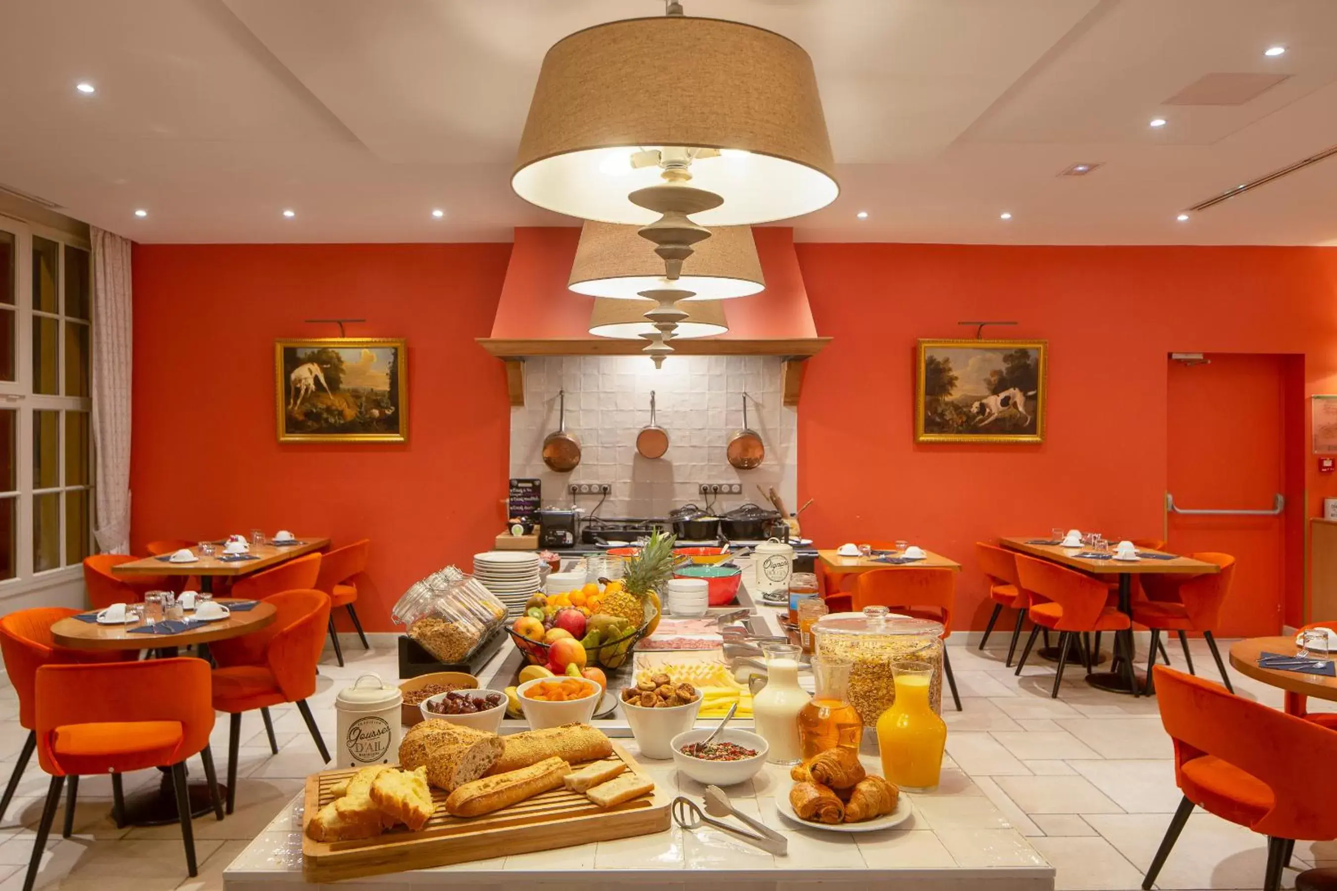 Continental breakfast, Restaurant/Places to Eat in Mercure Rambouillet Relays Du Château