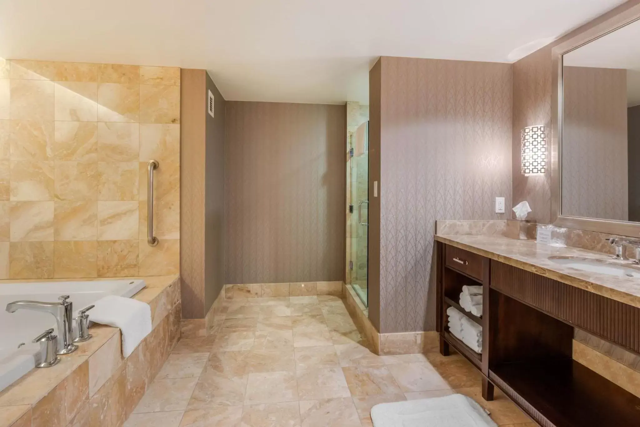 Photo of the whole room, Bathroom in Omni Los Angeles Hotel