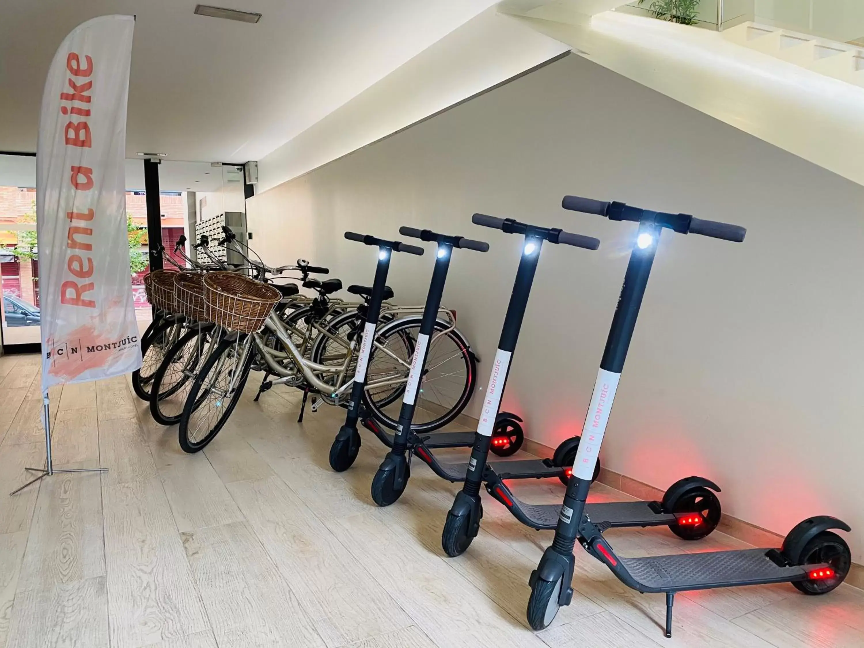 Cycling, Fitness Center/Facilities in Aparthotel Bcn Montjuic
