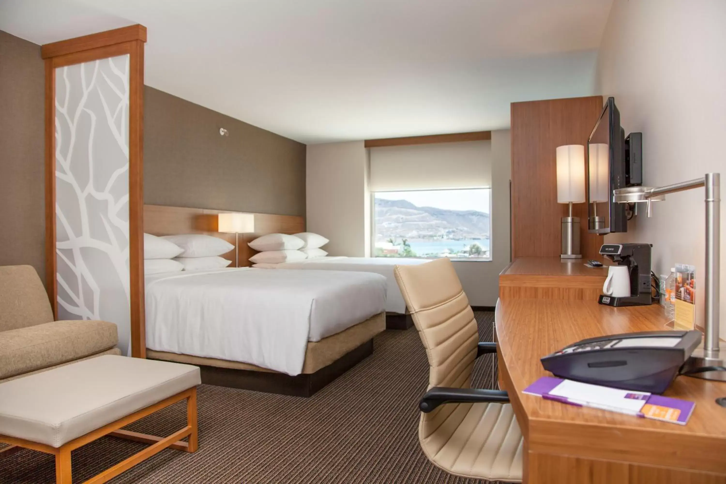 Queen Room with Two Queen Beds and Marina View in Hyatt Place La Paz