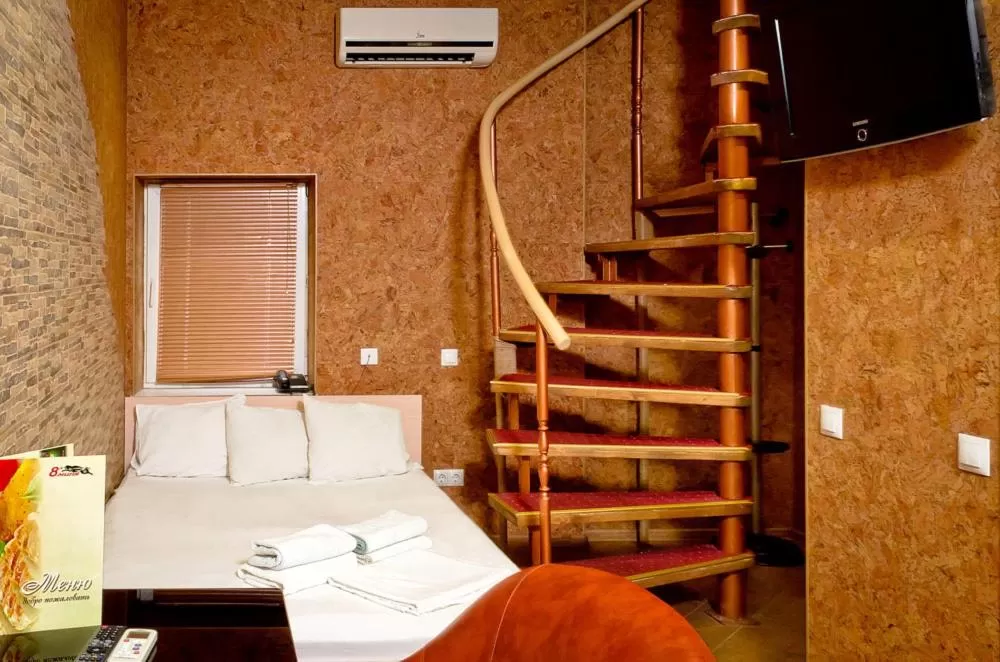 Sauna, Bed in Hotel 8th Mile