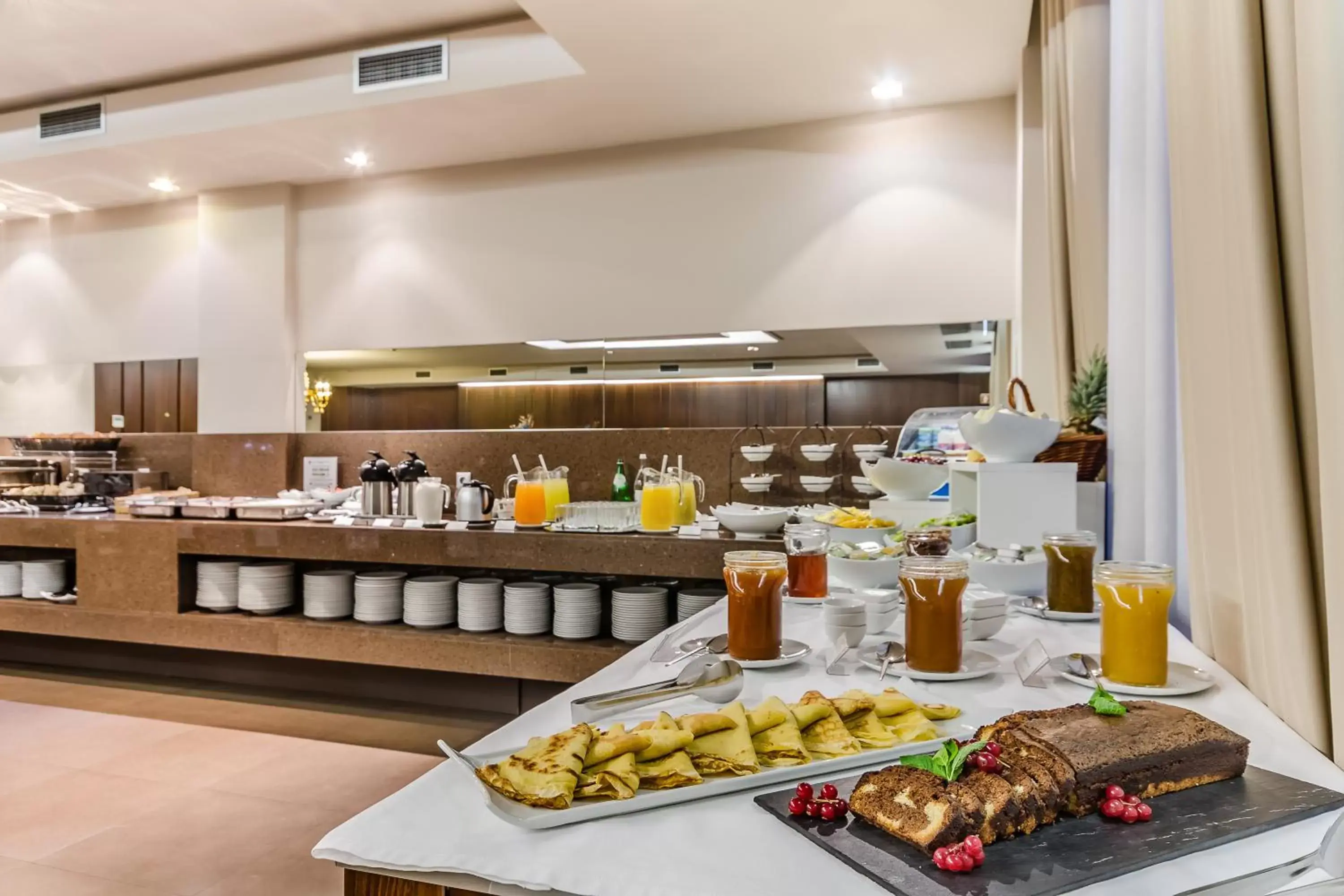 Breakfast, Food in Hotel Villa Batalha