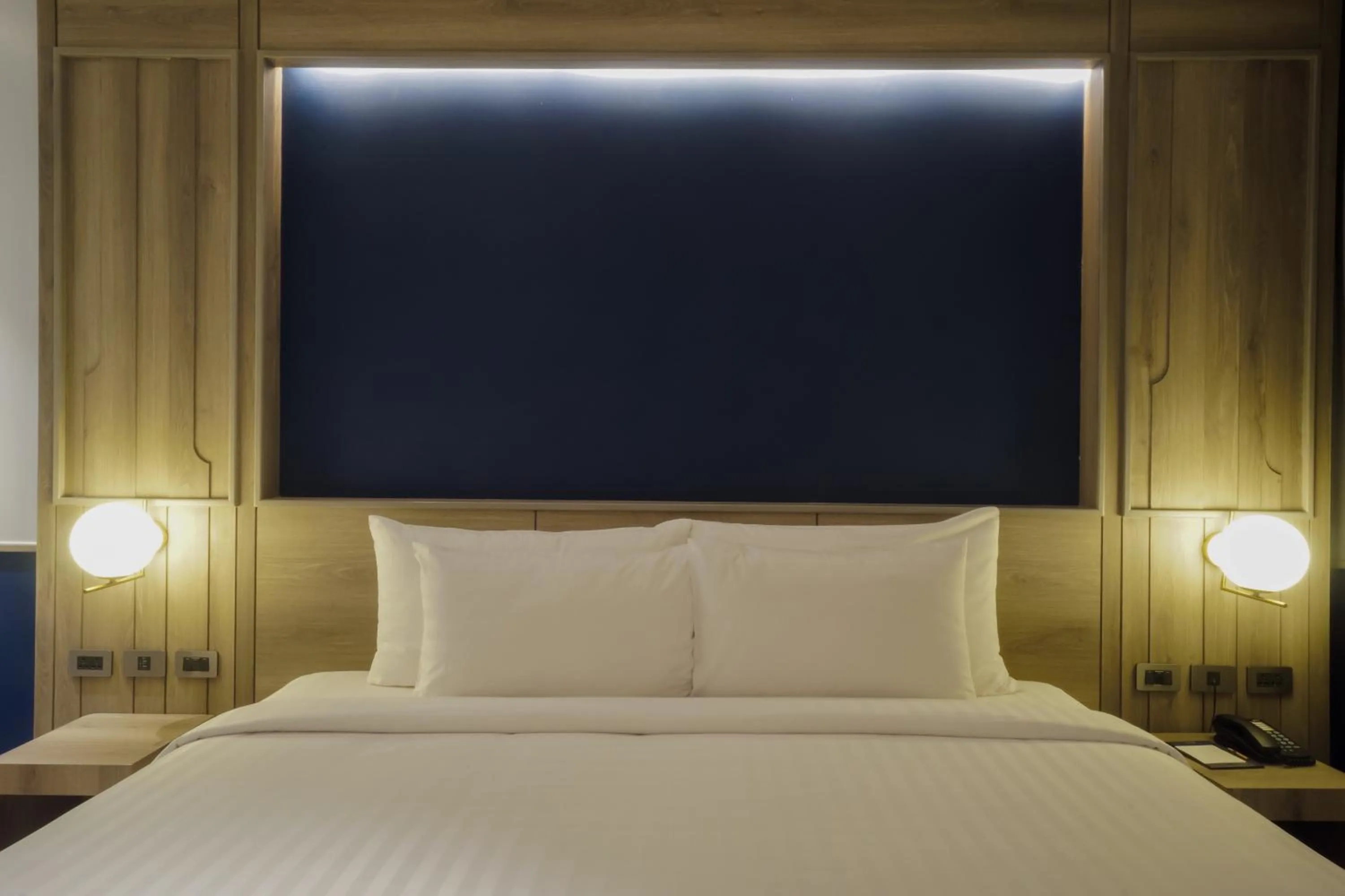 Bed in Seabed Grand Hotel Phuket - SHA Extra Plus