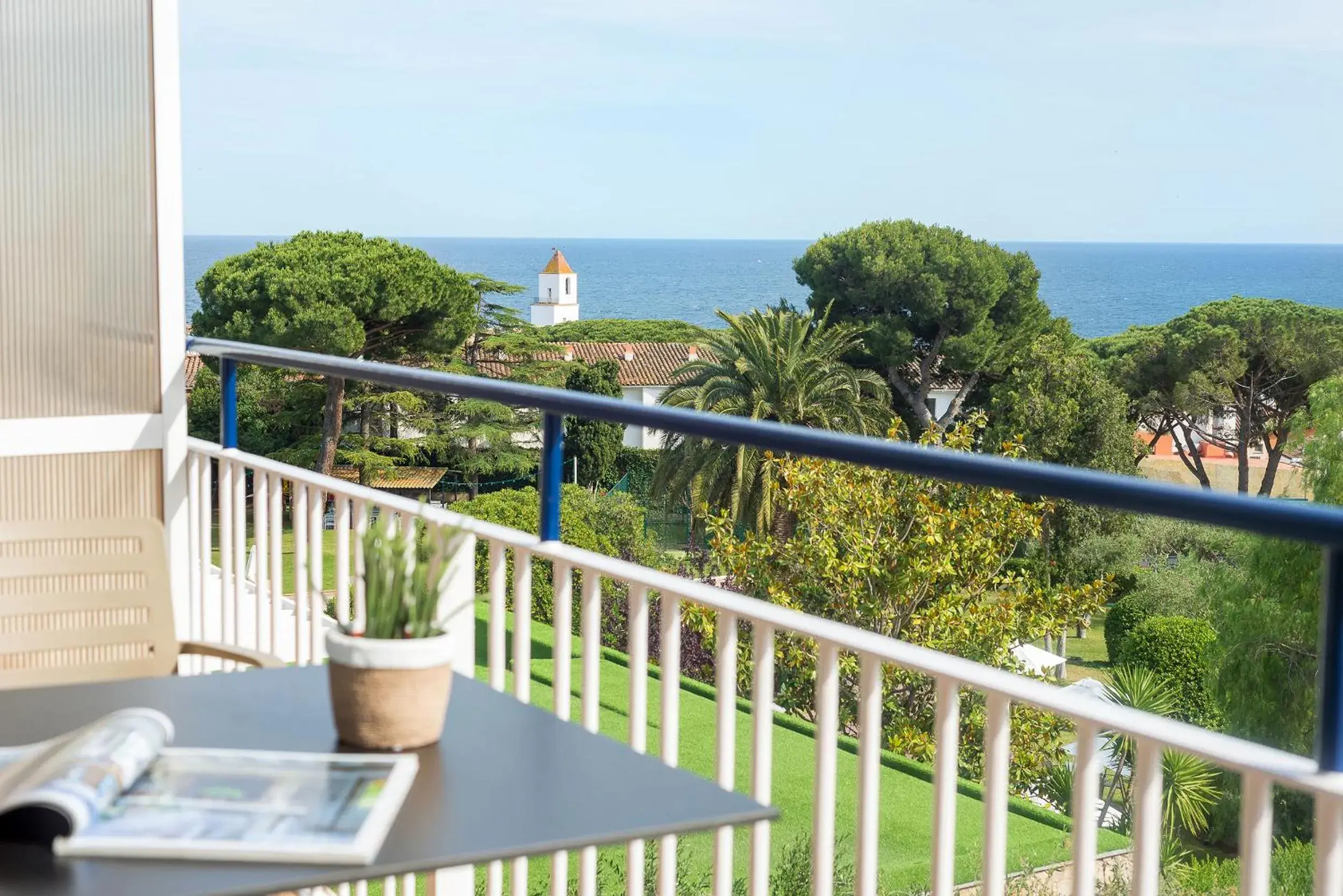 Sea view, Balcony/Terrace in Hotel Alga