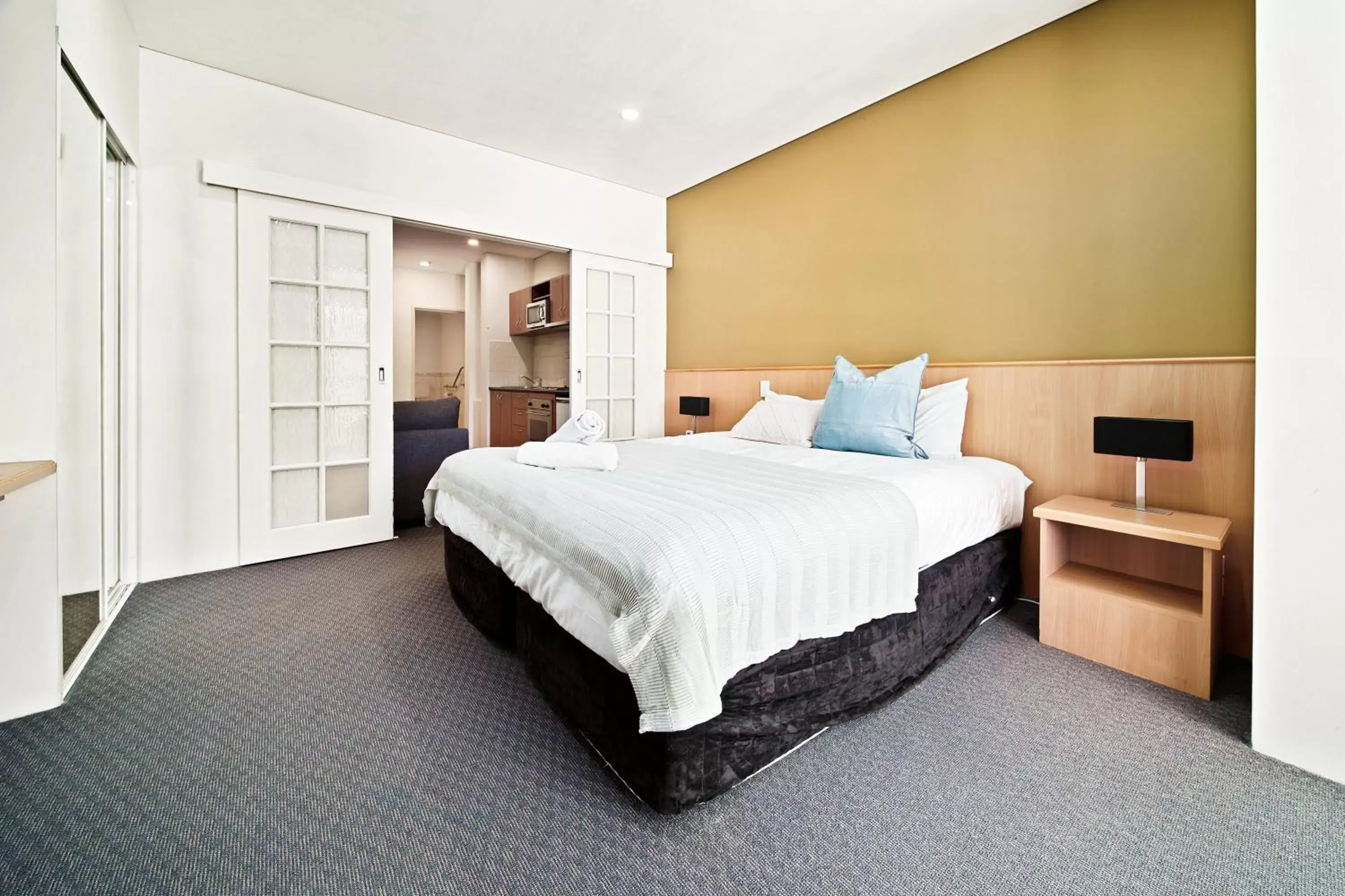 Bedroom, Bed in All Suites Perth