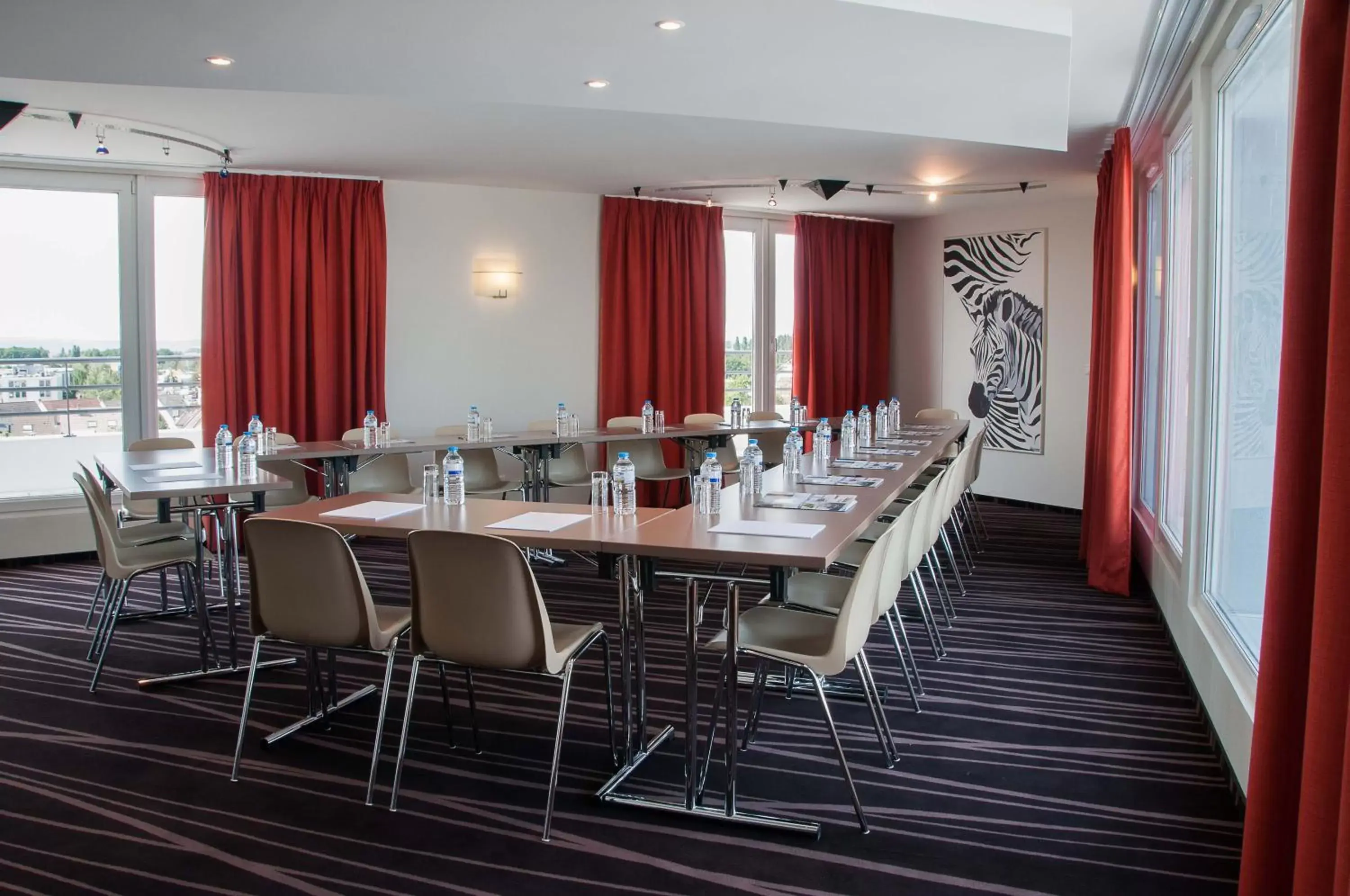 Business facilities, Restaurant/Places to Eat in Le Lodge Brit Hotel Strasbourg Zenith