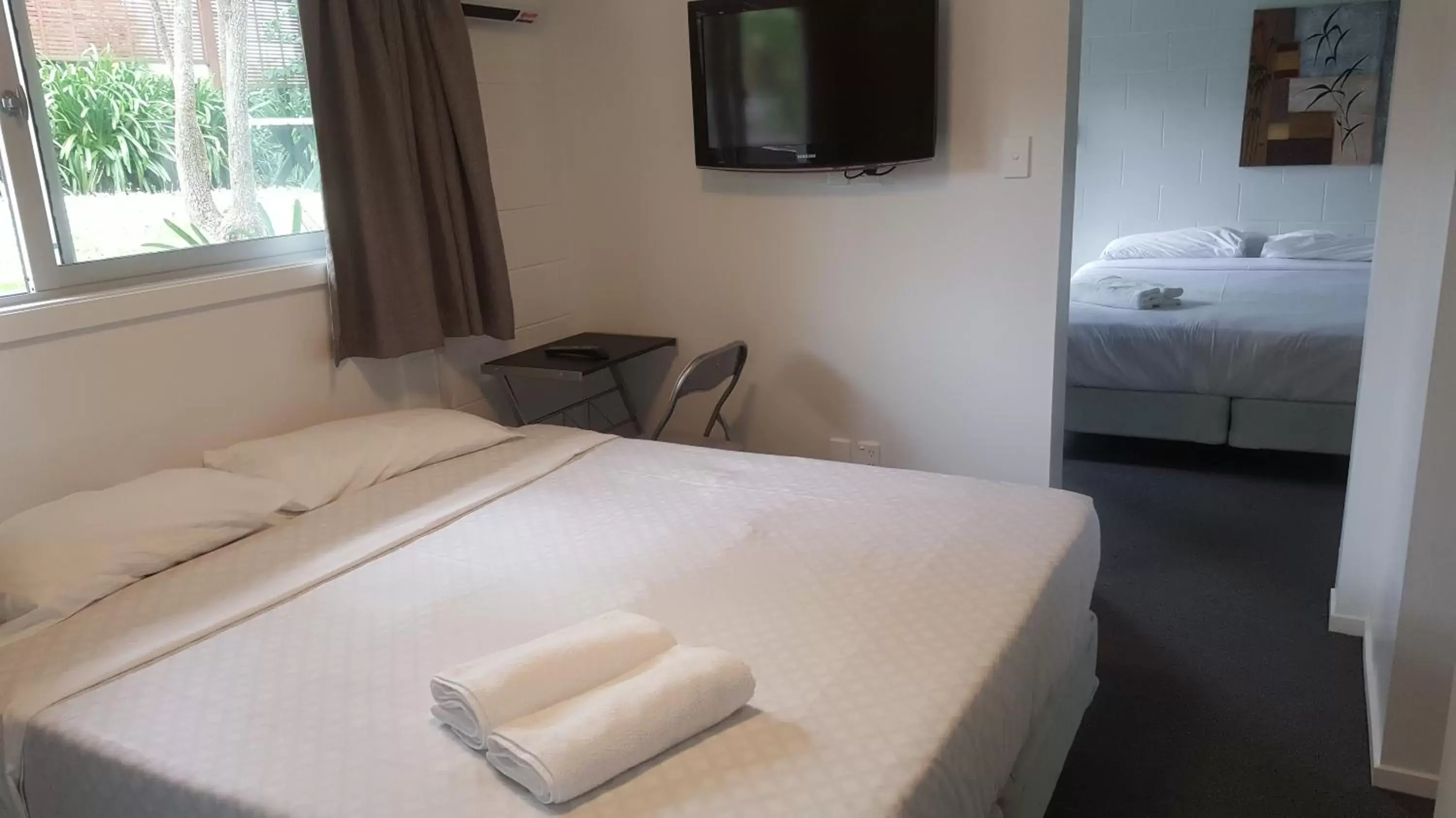 Bedroom, Bed in Siesta Motel