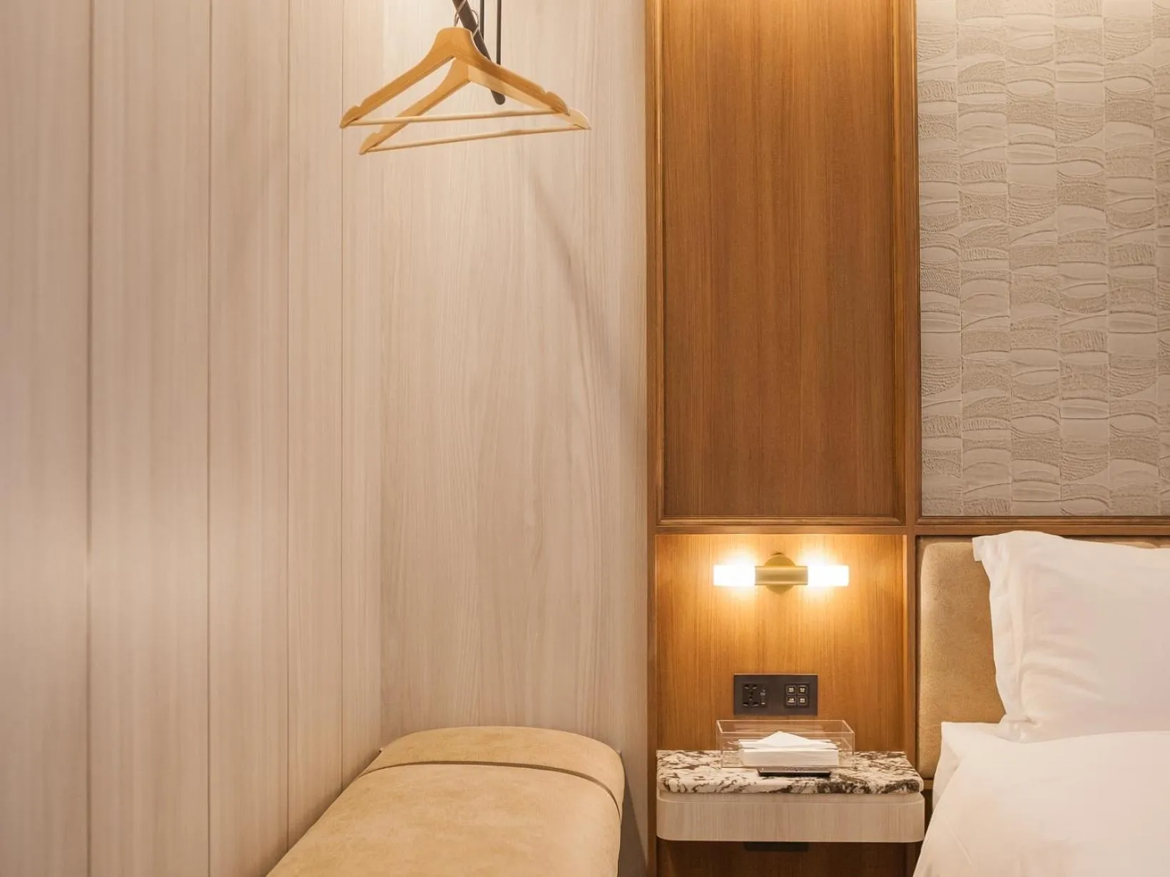 Bed in Hôtel de Ľeau