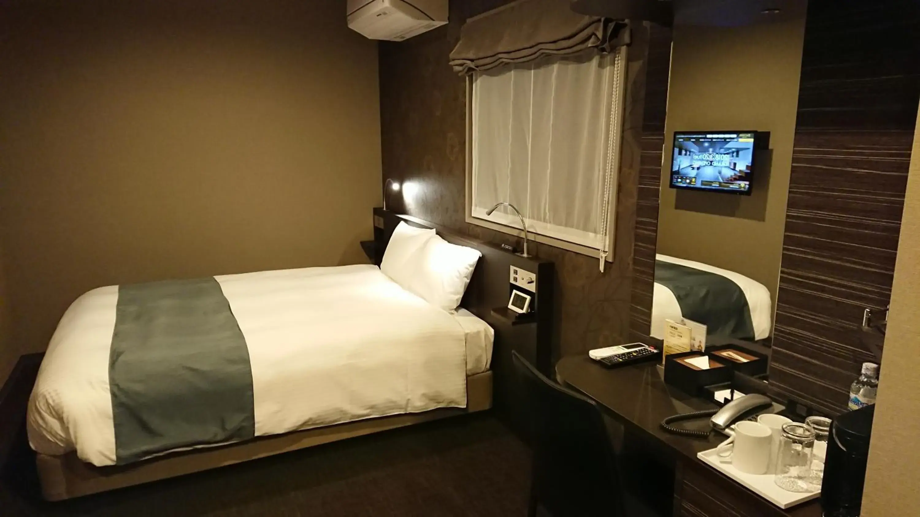 Photo of the whole room, Bed in Act Hotel Roppongi