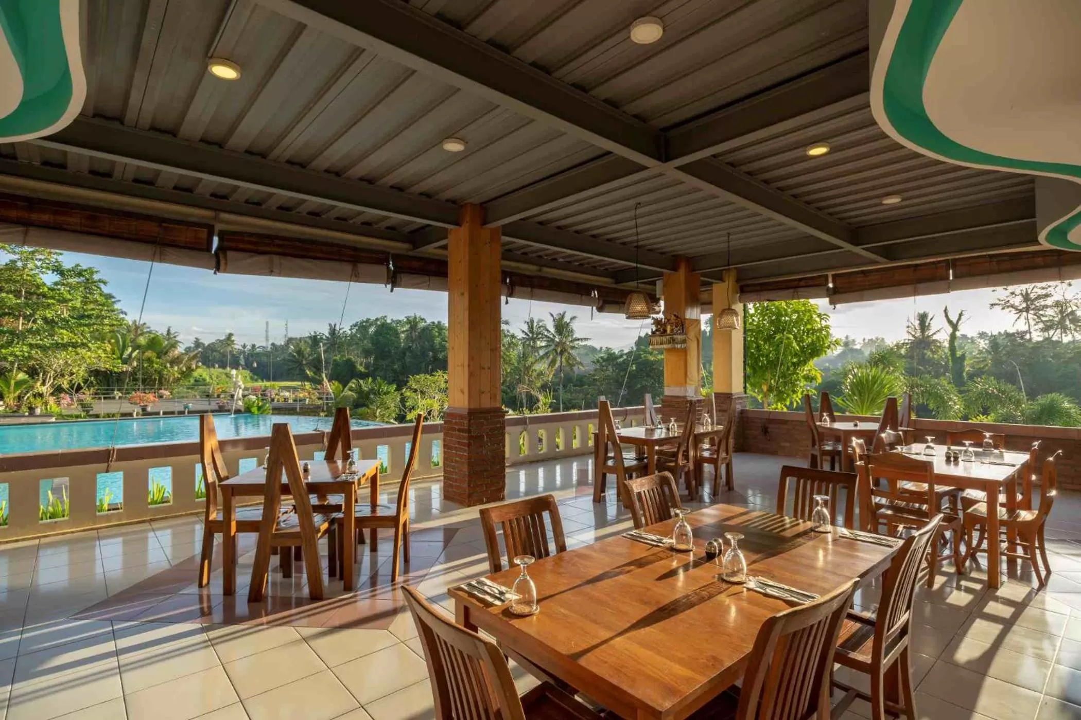 Restaurant/places to eat in Royal Casa Ganesha