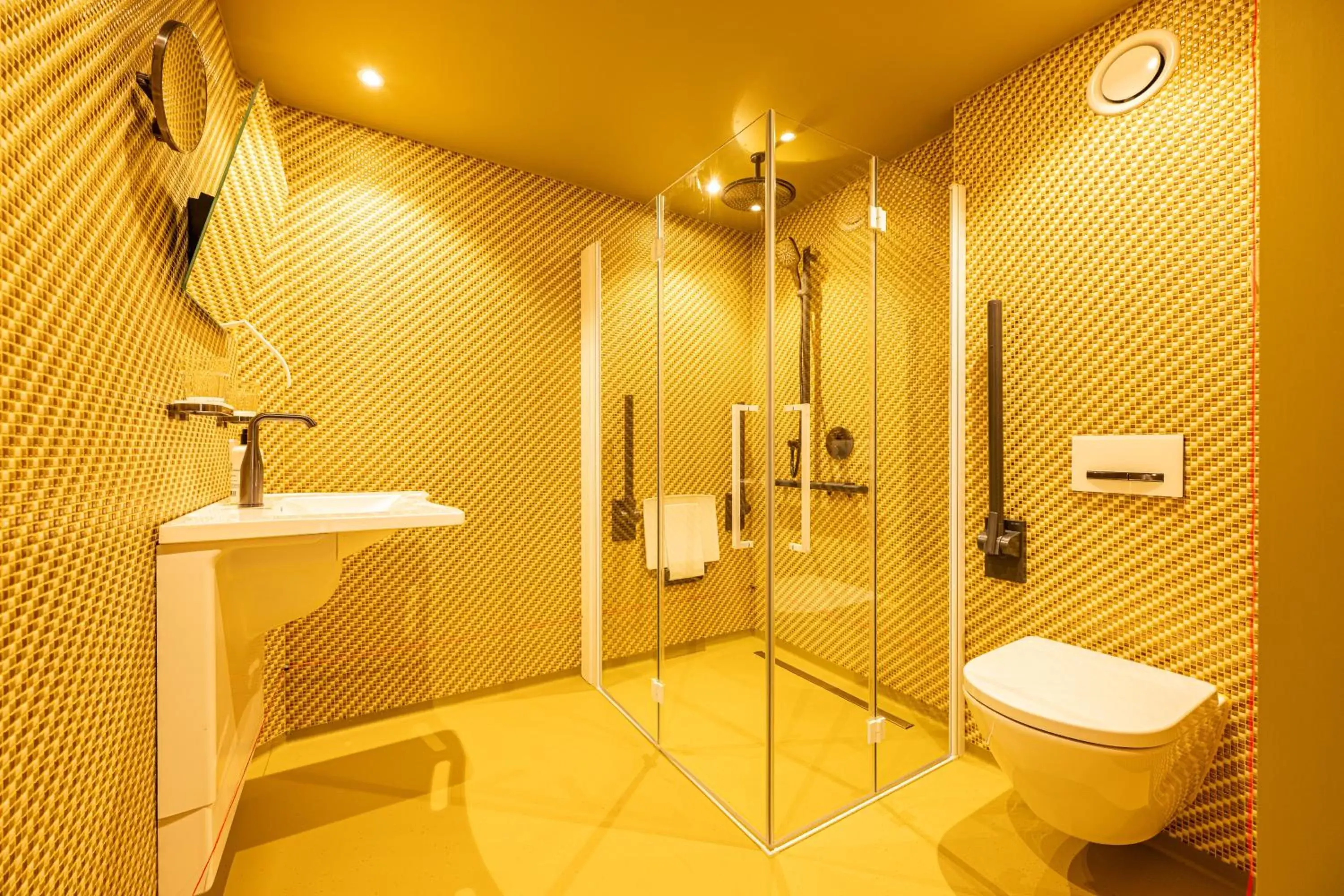 Bathroom in Hotel Staatsman