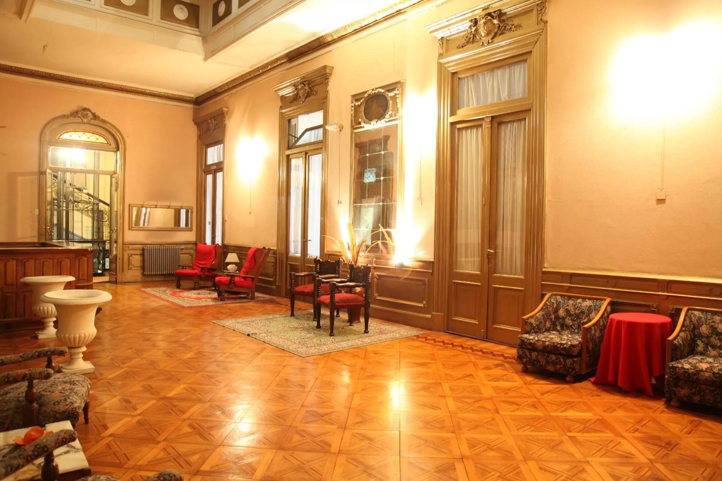 Lobby or reception in Hotel Reina