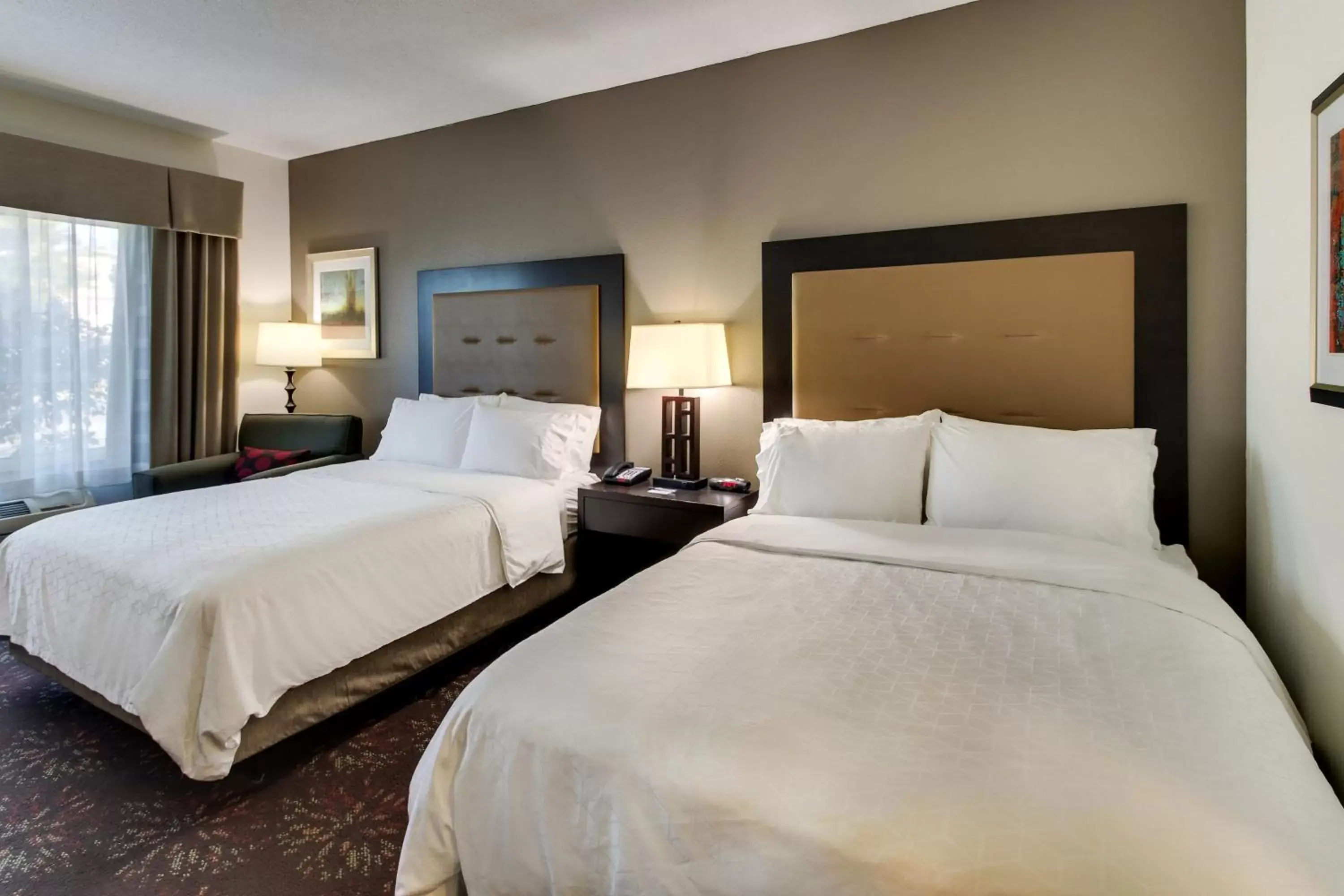 Photo of the whole room, Bed in Holiday Inn Express Hotel & Suites Lancaster-Lititz, an IHG Hotel