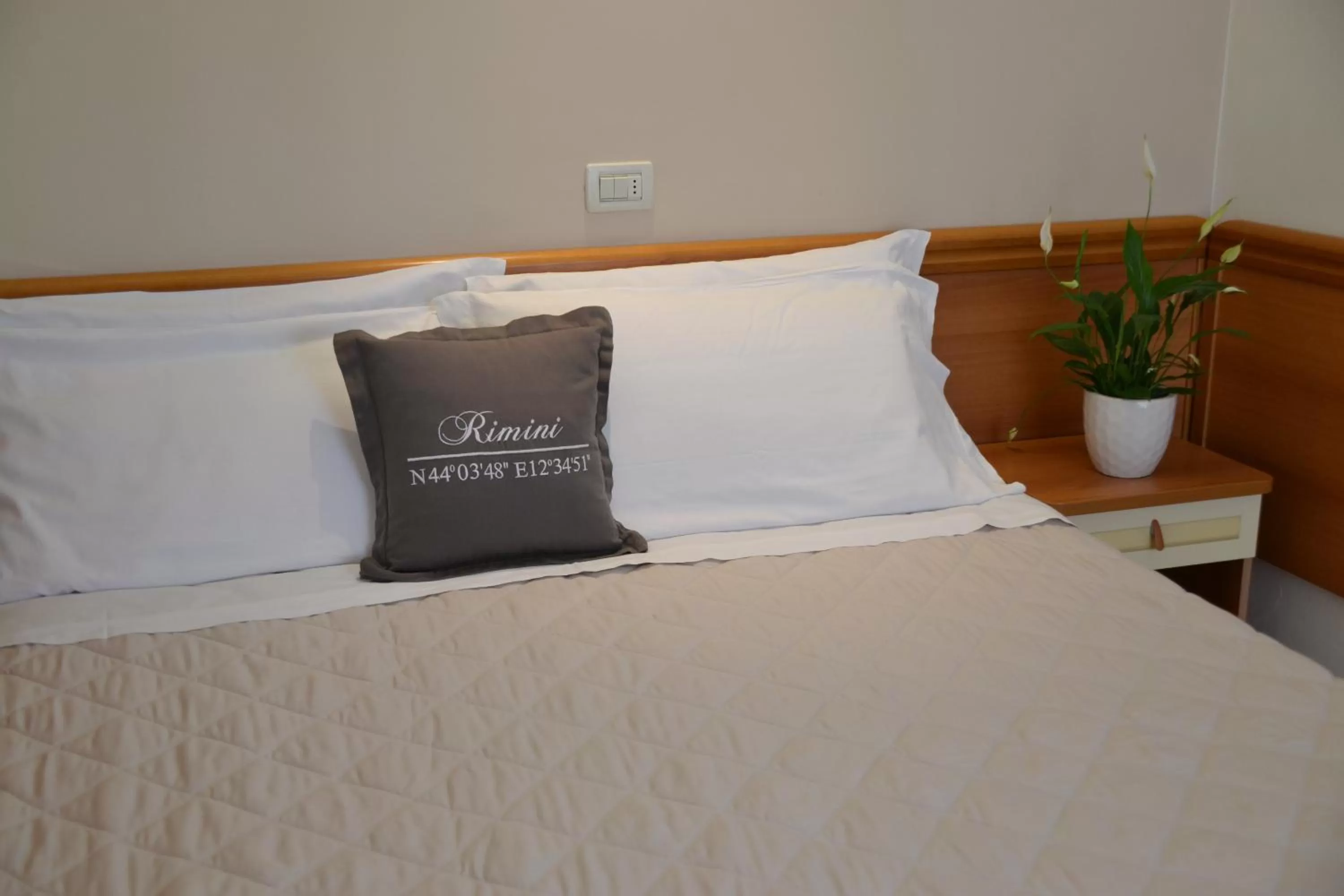 Bed in Hotel Apogeo - Breakfast Experience