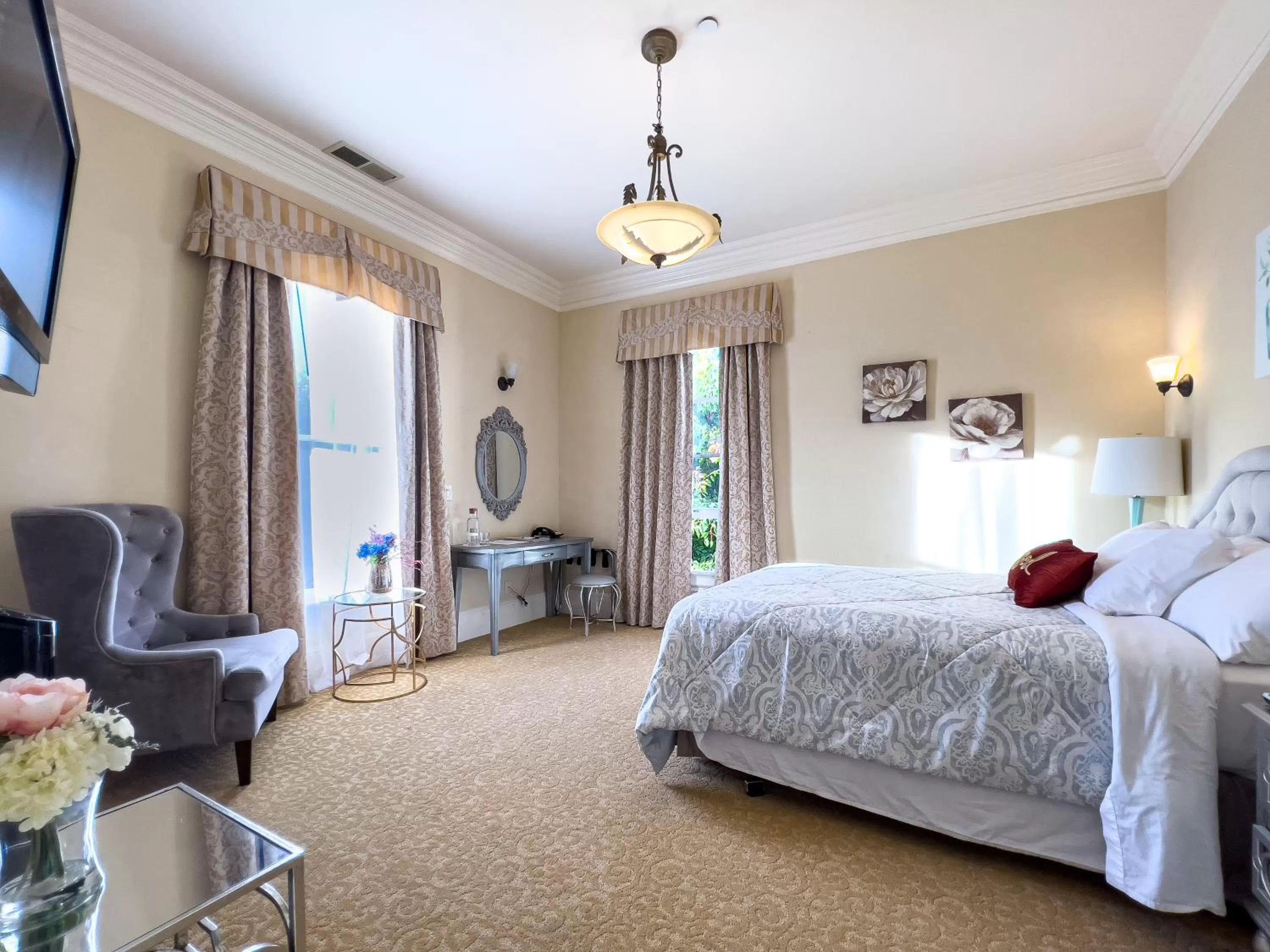 Bedroom, Bed in Chateau Coralini