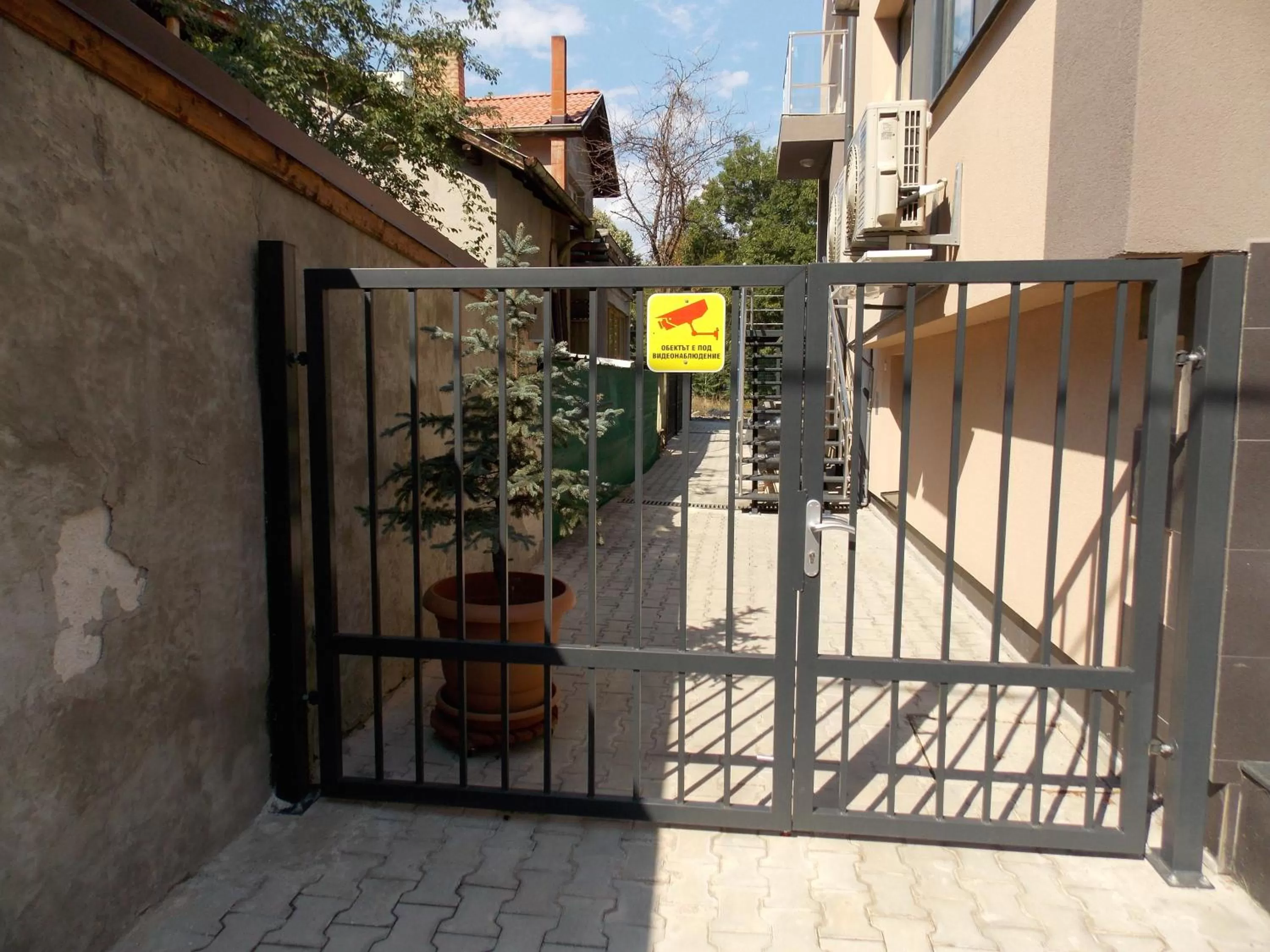 Property building in Apart Hotel Rosen