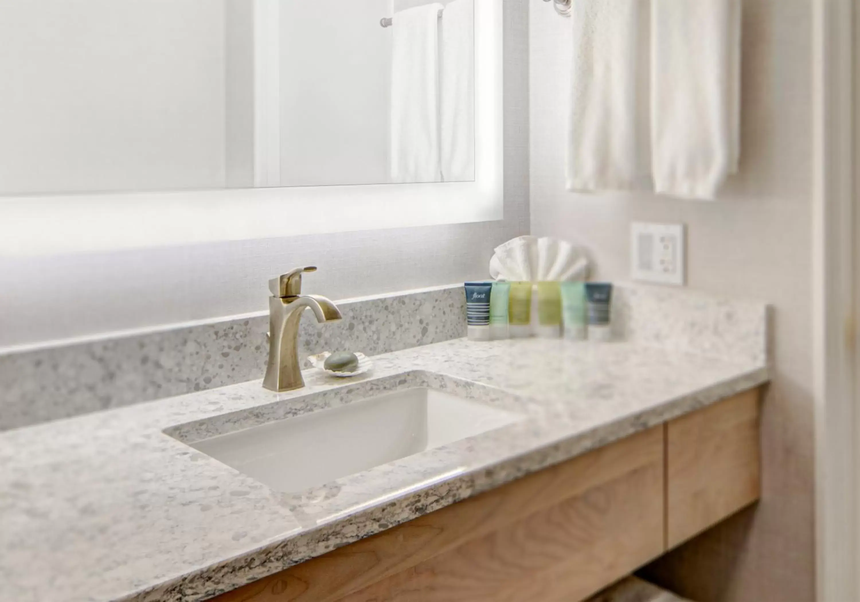 Traditional Two Queen Balcony - No Pets Allowed in Hallmark Resort - Newport Traditional Two Queen Balcony - No Pets Allowed in Hallmark Resort - Newport