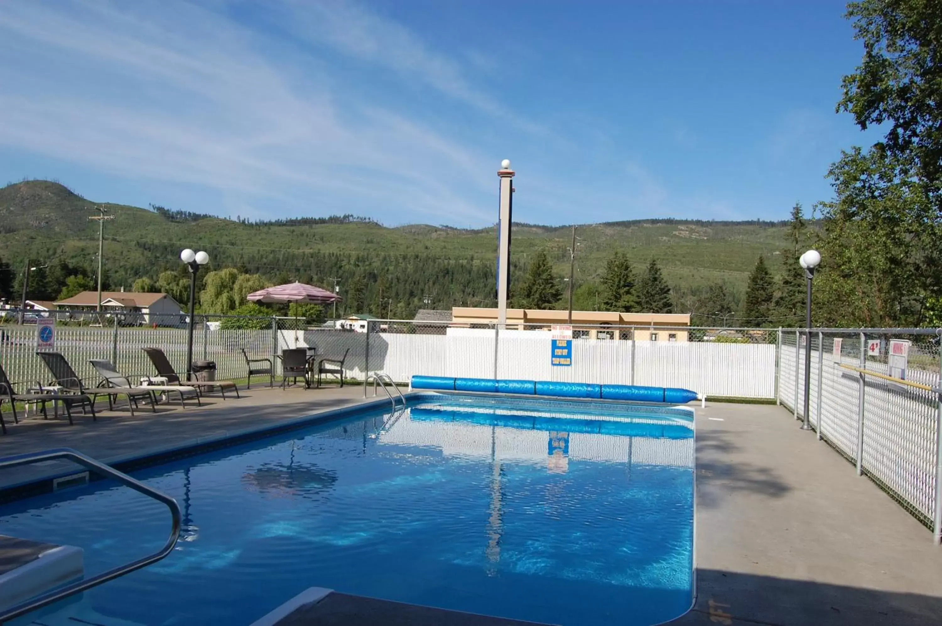 Swimming Pool in Monte Carlo Motel