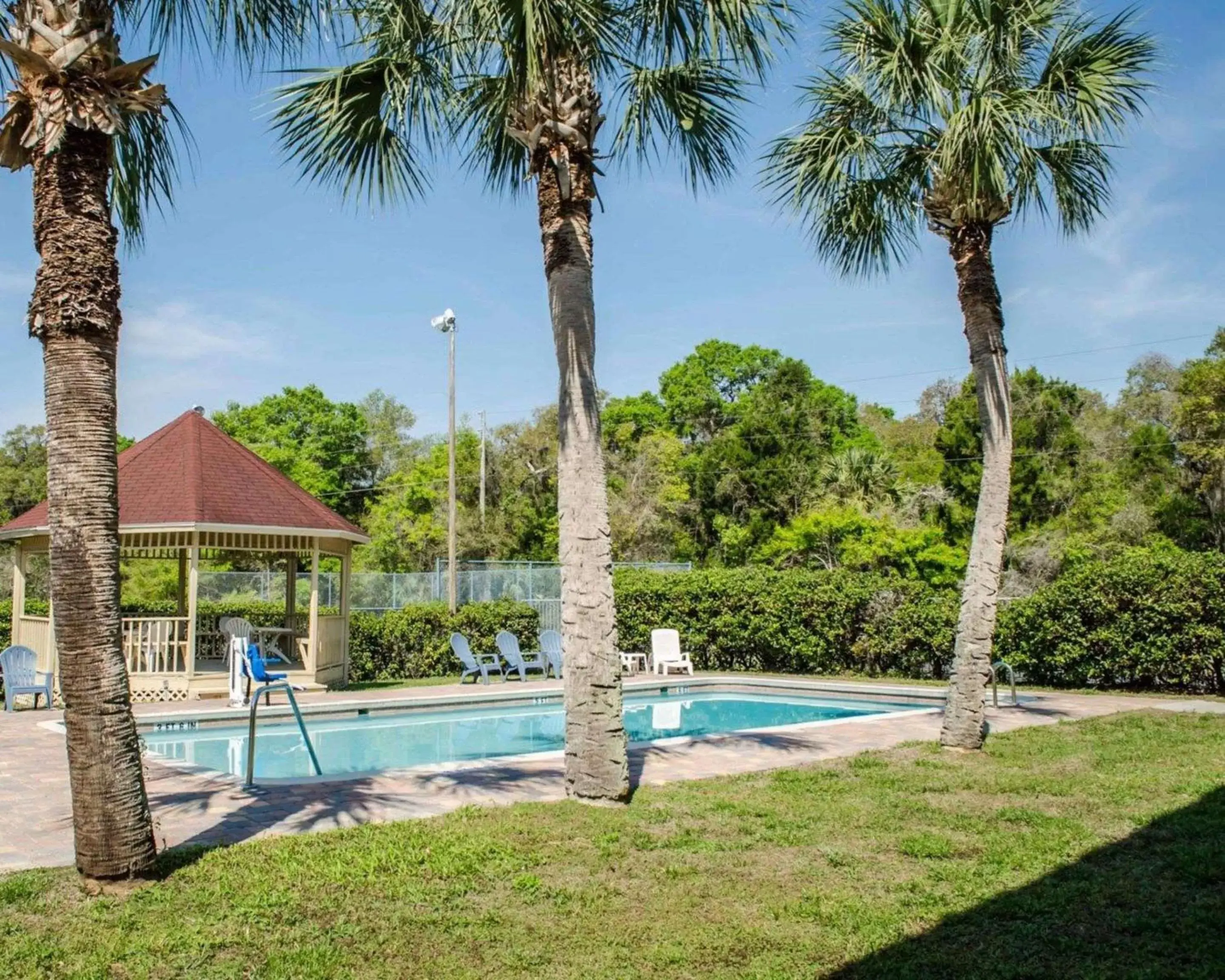 On site, Swimming Pool in Quality Inn Crystal River