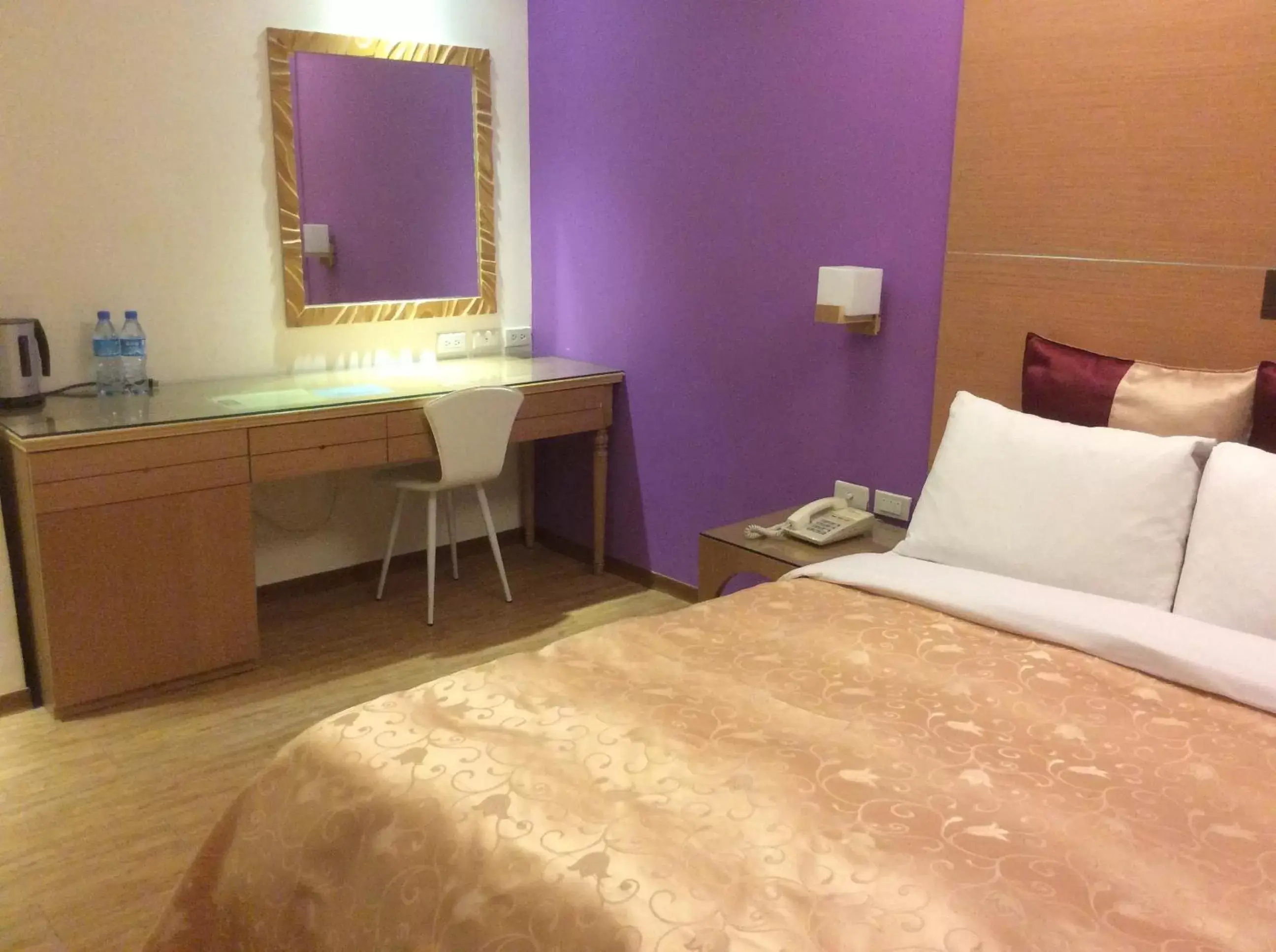 Bedroom, Bed in 紫園旅社Purple Garden Hotel