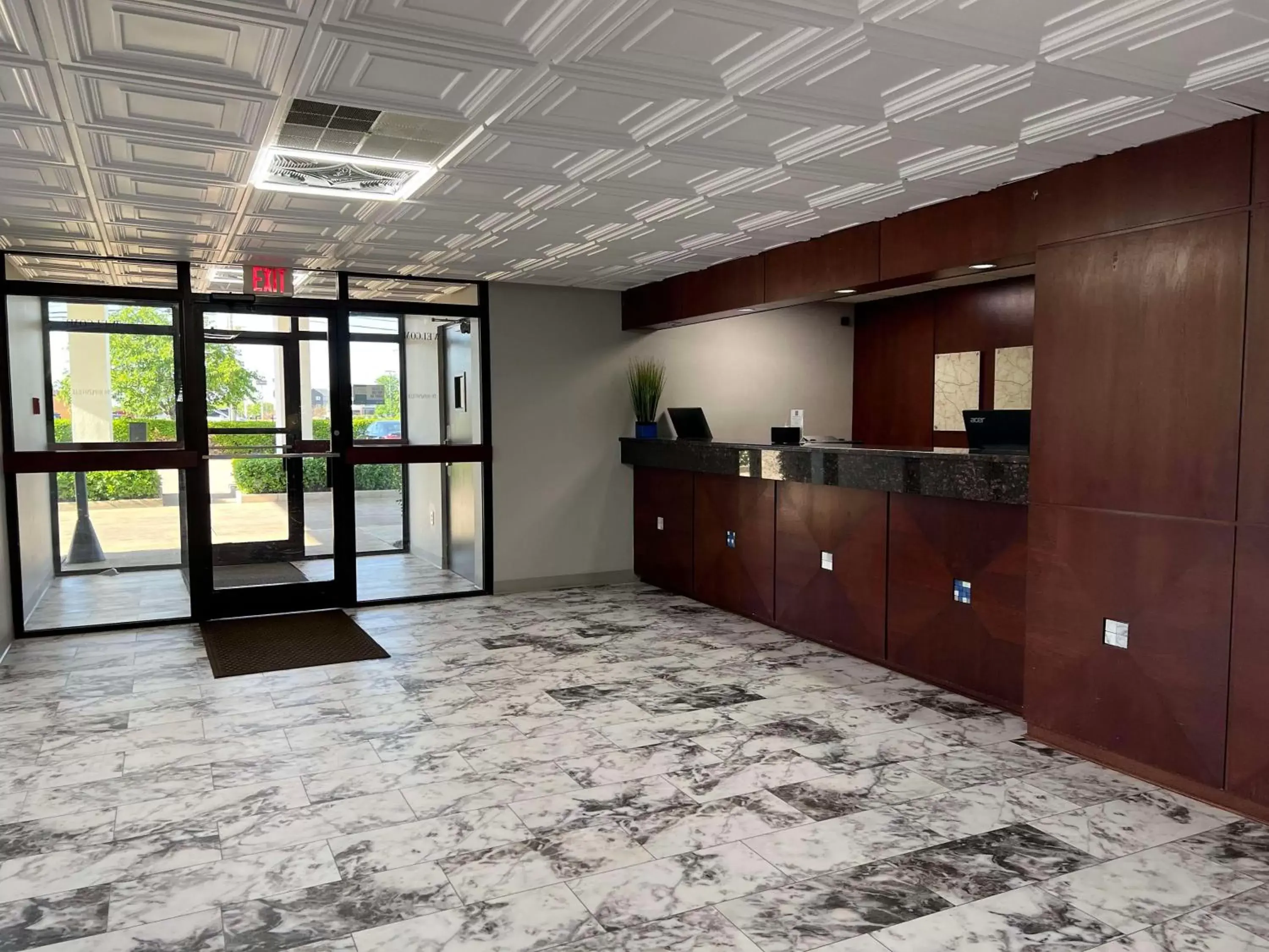 Lobby or reception, Lobby/Reception in SureStay Plus Hotel by Best Western Hopkinsville