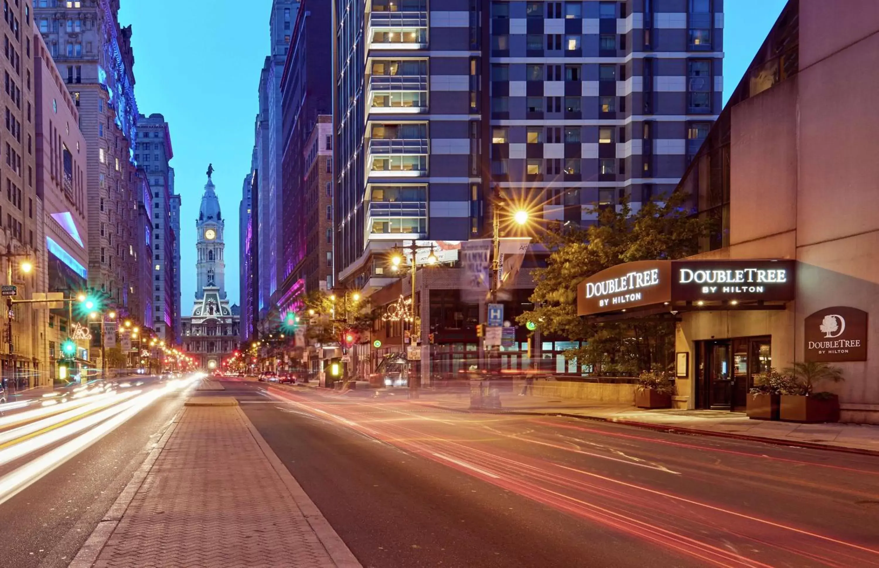 Property building in DoubleTree by Hilton Philadelphia Center City