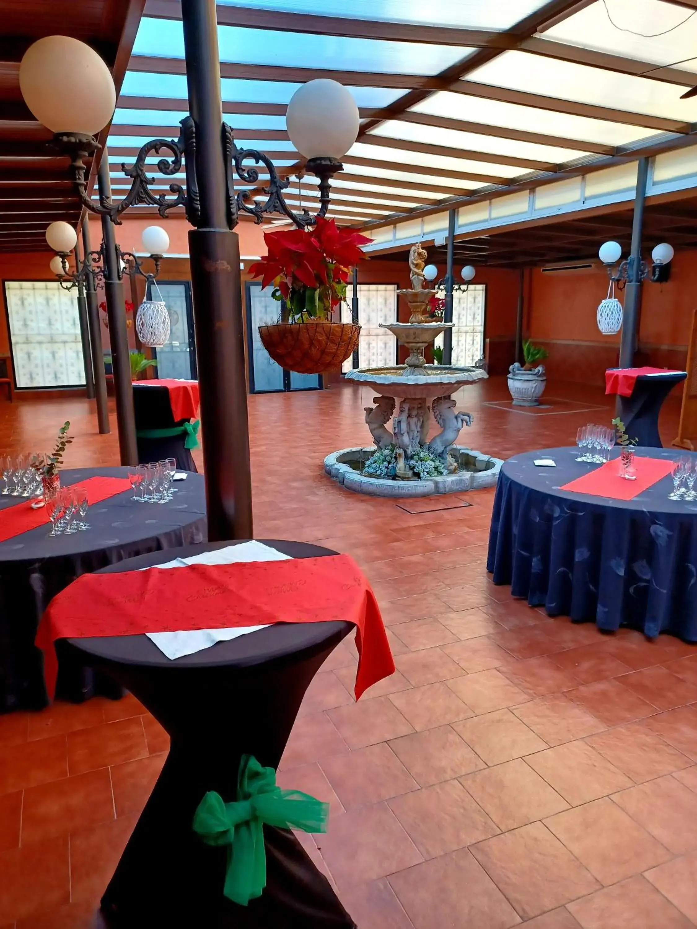 Banquet/Function facilities, Banquet Facilities in Hotel Santa Cecilia