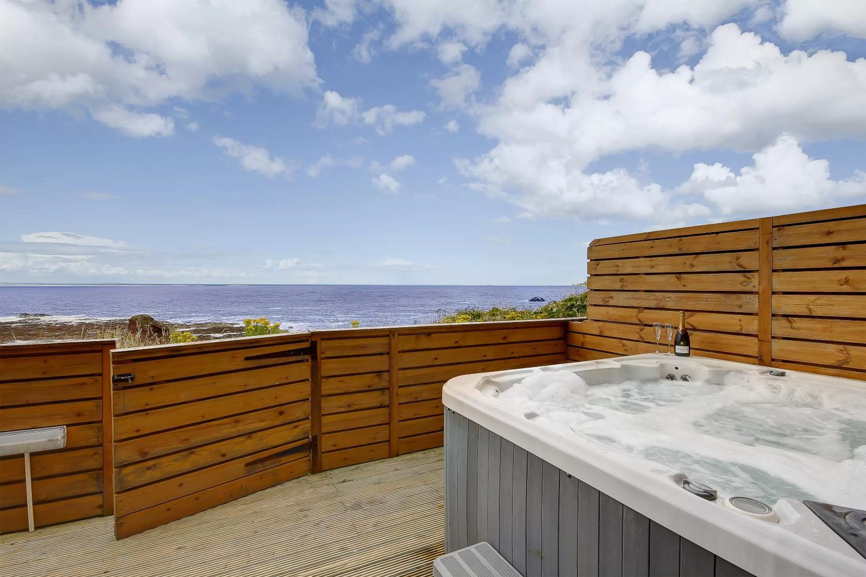 Hot Tub in Bayswell Park Hotel