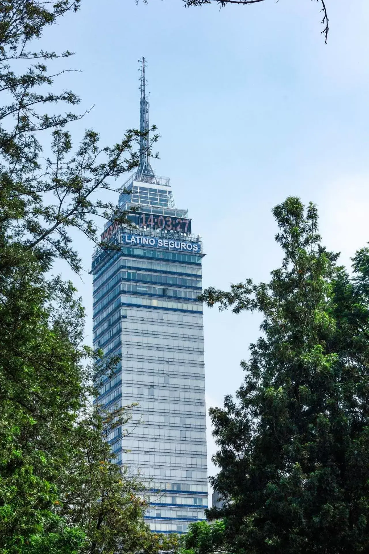 Nearby landmark, Property Building in Hotel Palace México