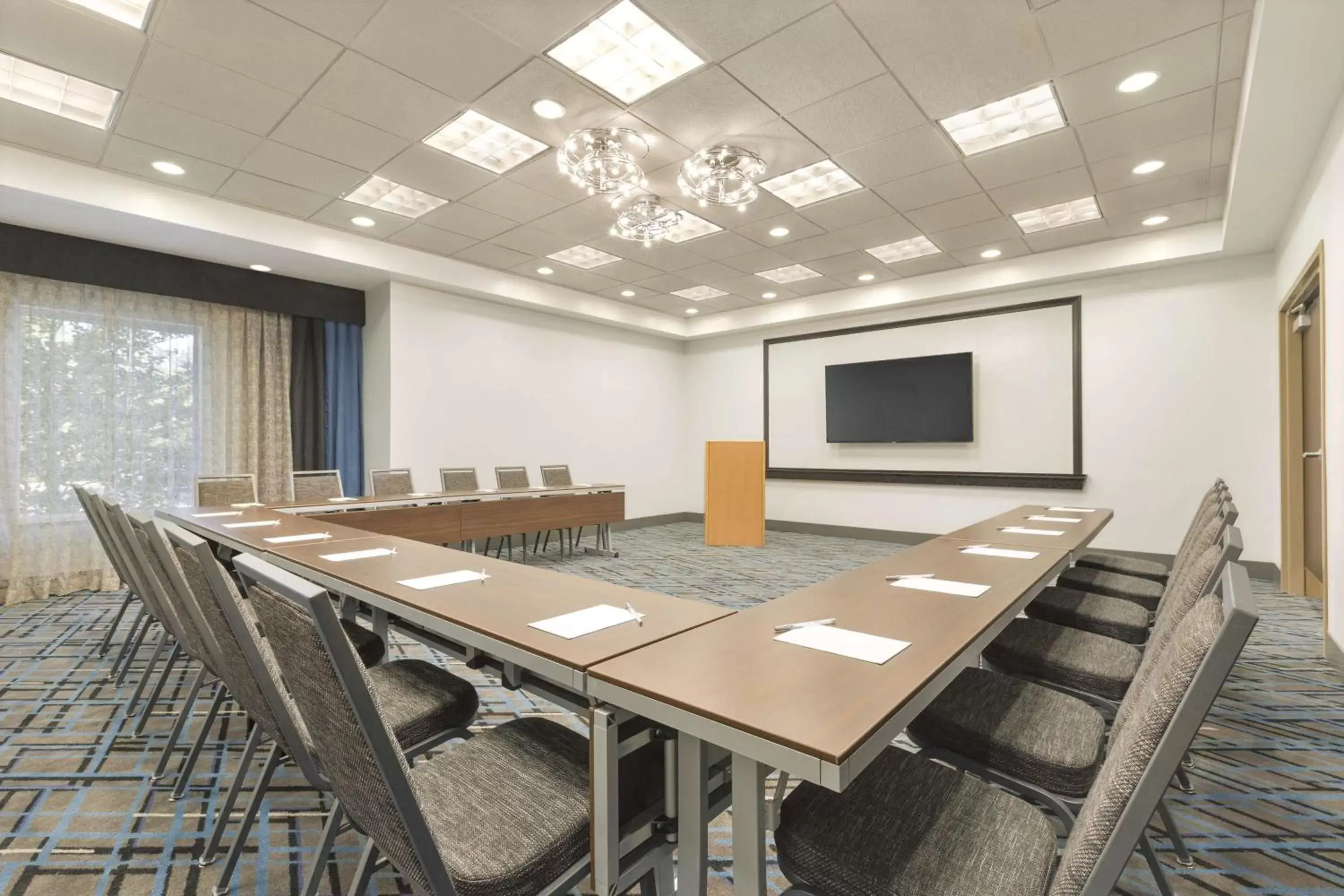 Meeting/conference room in Hampton Inn & Suites Herndon-Reston