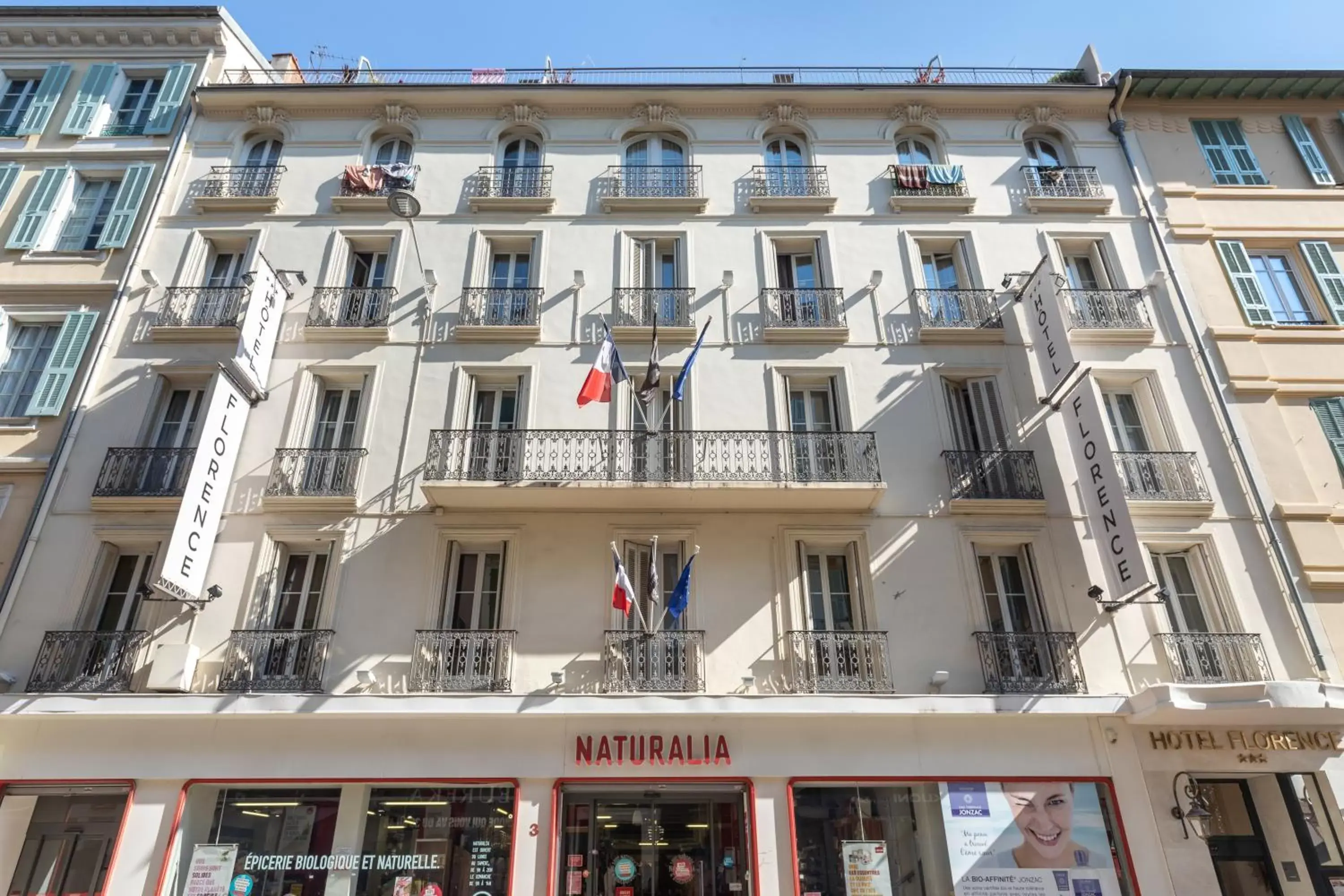 Property building in Hotel Florence Nice Property building in Hotel Florence Nice